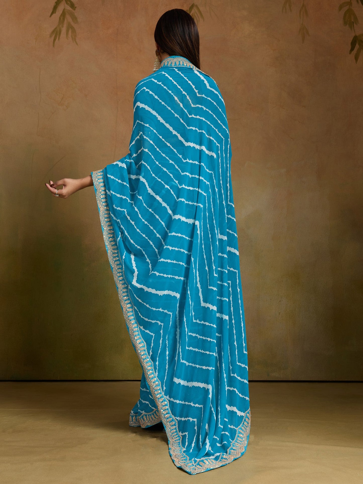 Women's Georgette Red Printed Designer Saree With Blouse Piece