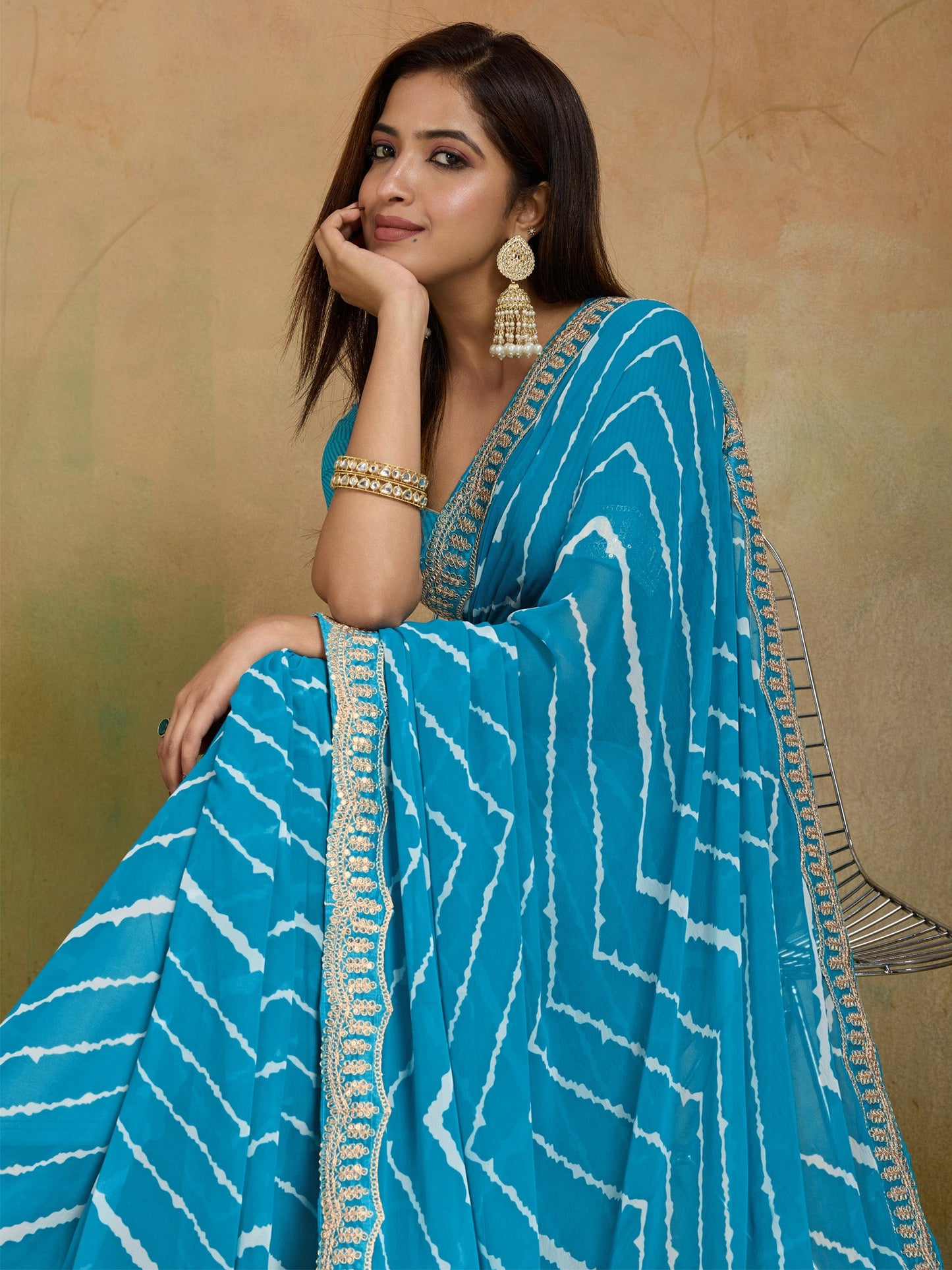 Women's Georgette Red Printed Designer Saree With Blouse Piece