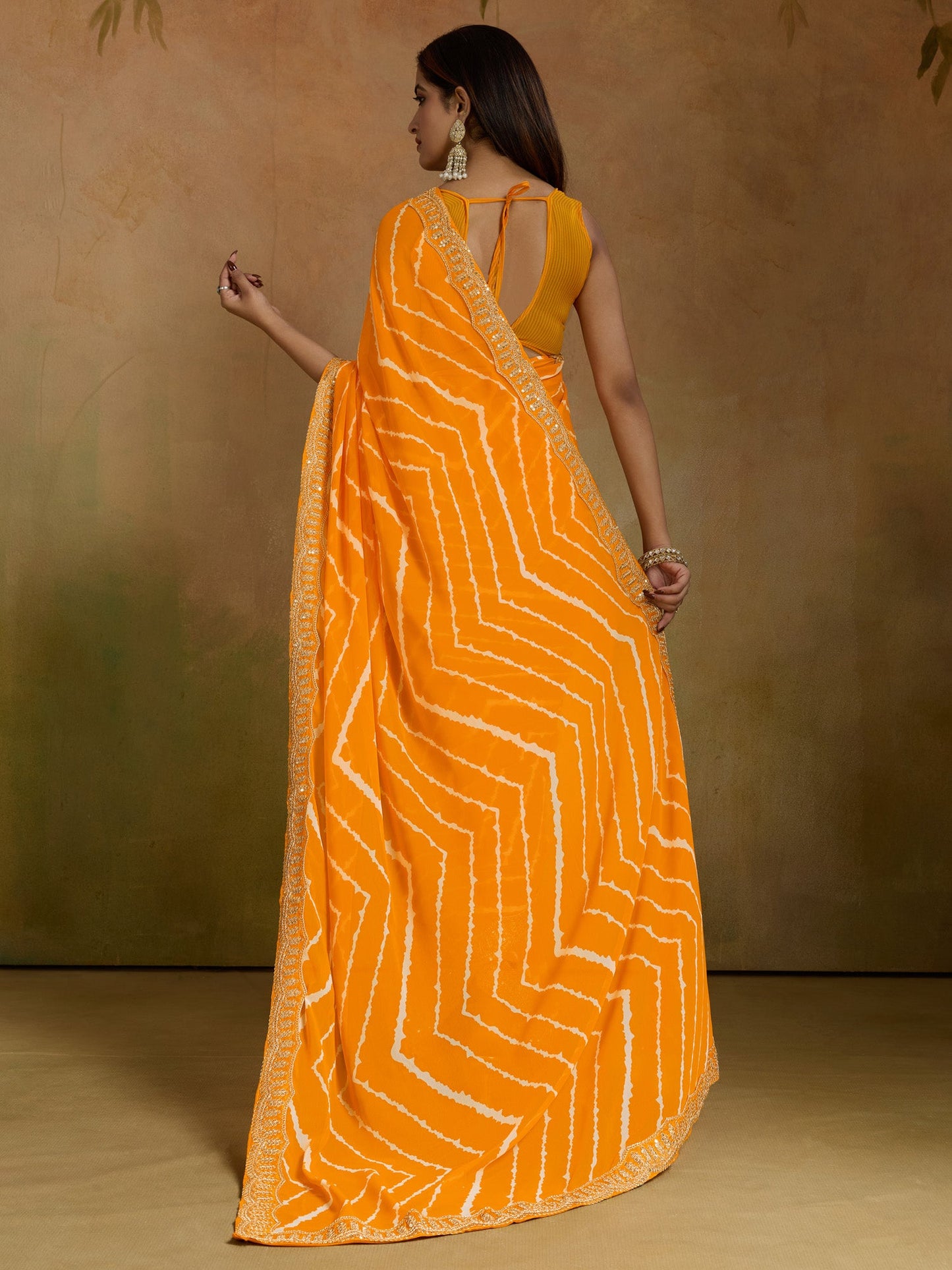 Women's Georgette Red Printed Designer Saree With Blouse Piece