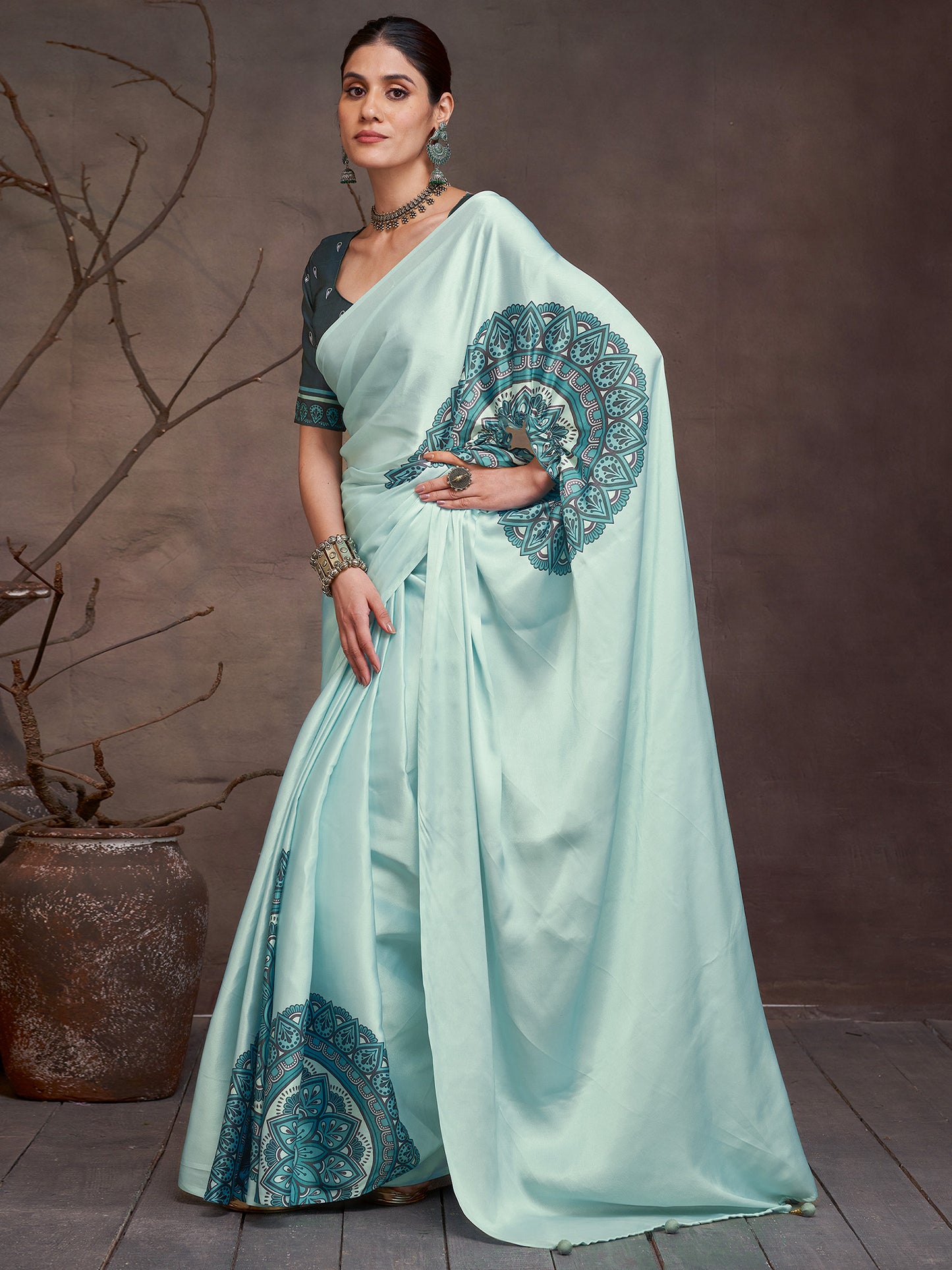 Women's Satin Teal green Digital Print Designer Saree With Blouse Piece
