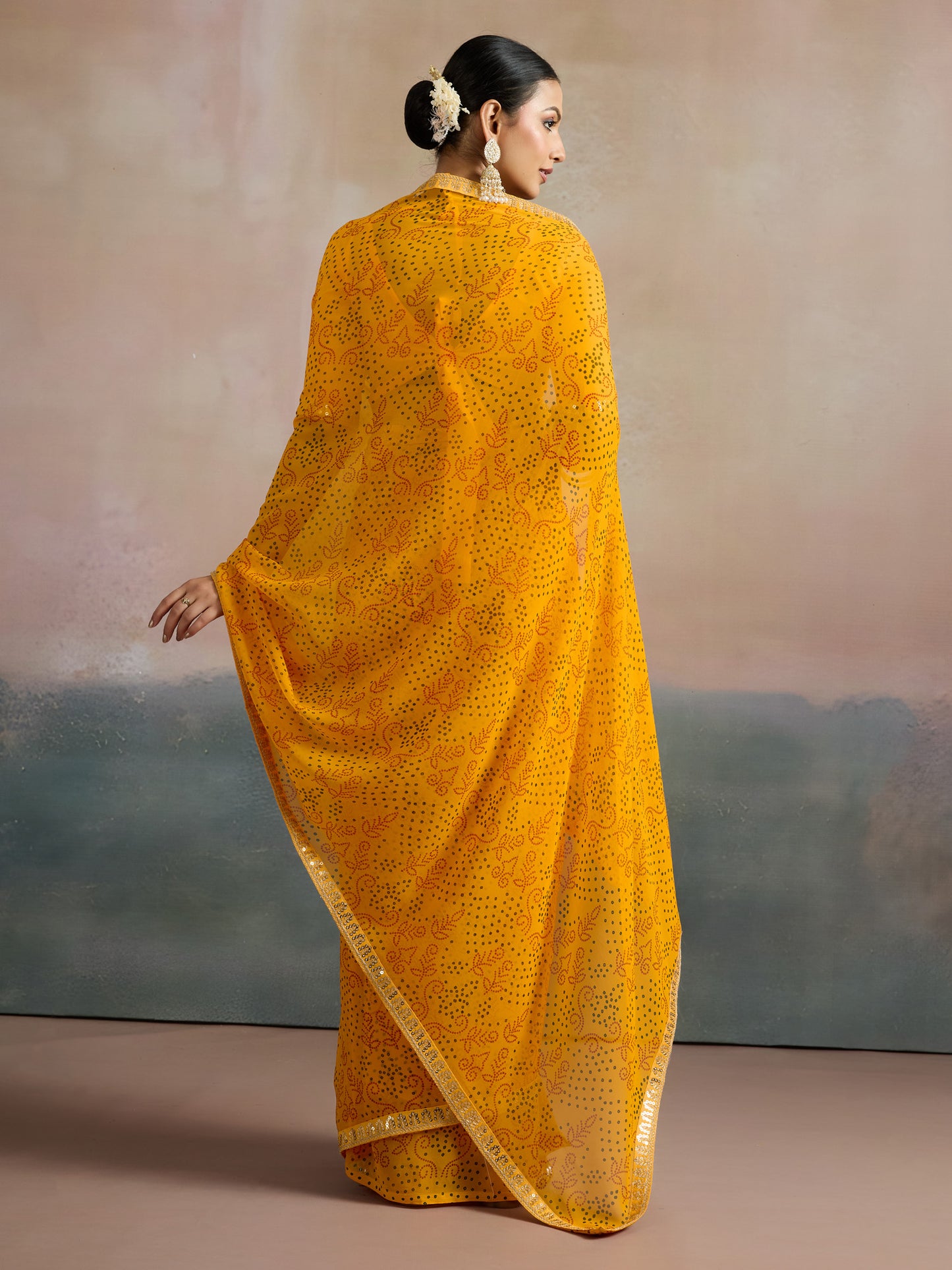 Women's Georgette Yellow Printed Designer Saree With Blouse Piece