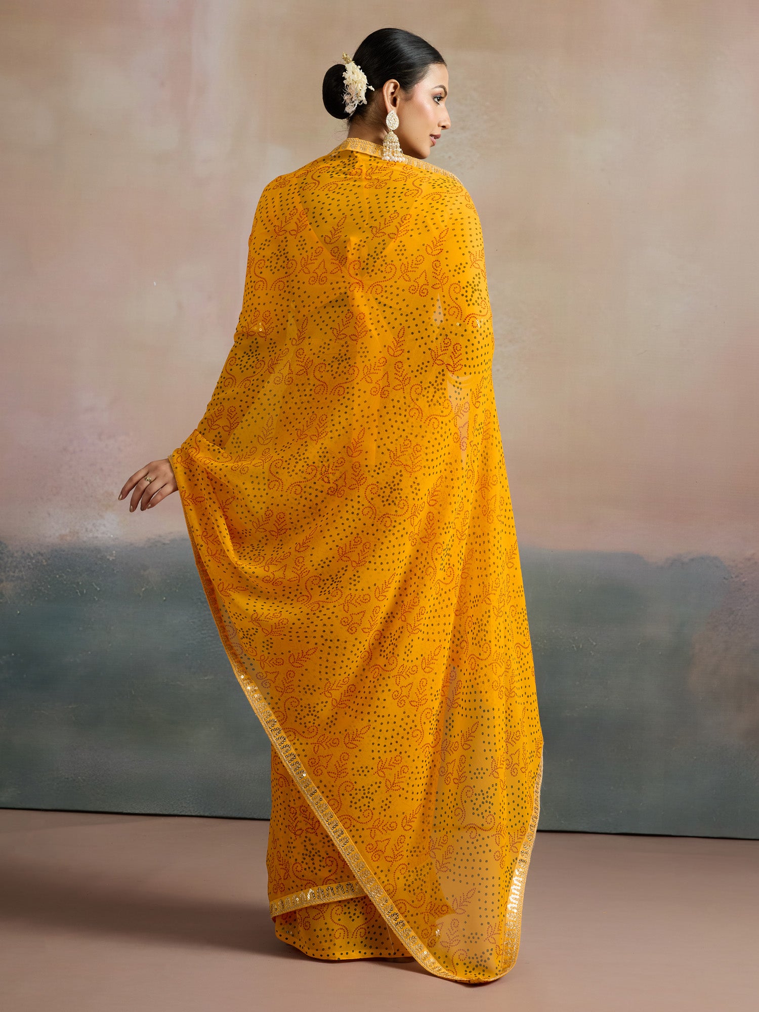 Women's Georgette Yellow Printed Designer Saree With Blouse Piece