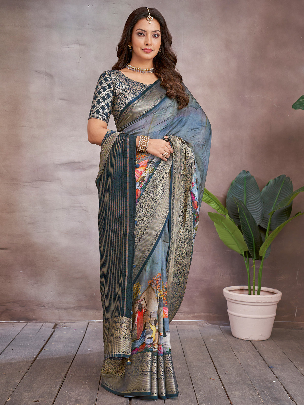 ساري نسائي أزرق مطبوع من الفسكوز مع قطعة بلوزة