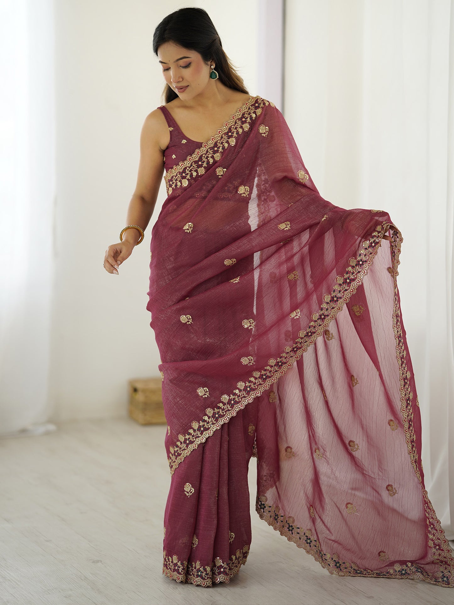 Women's Tissue Mauve Embellished Designer Saree With Blouse Piece