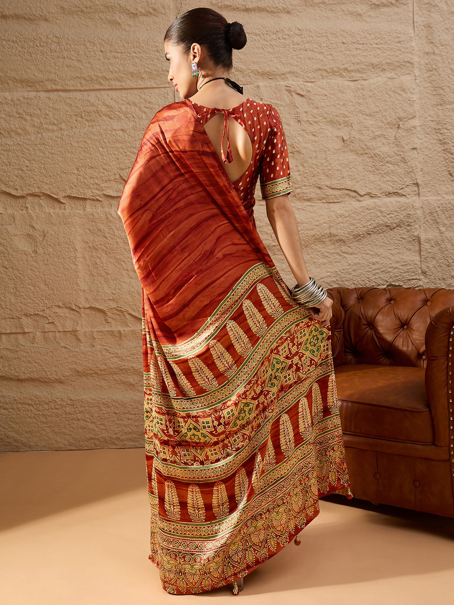 Women's Crepe Rust Printed Designer Saree With Blouse Piece