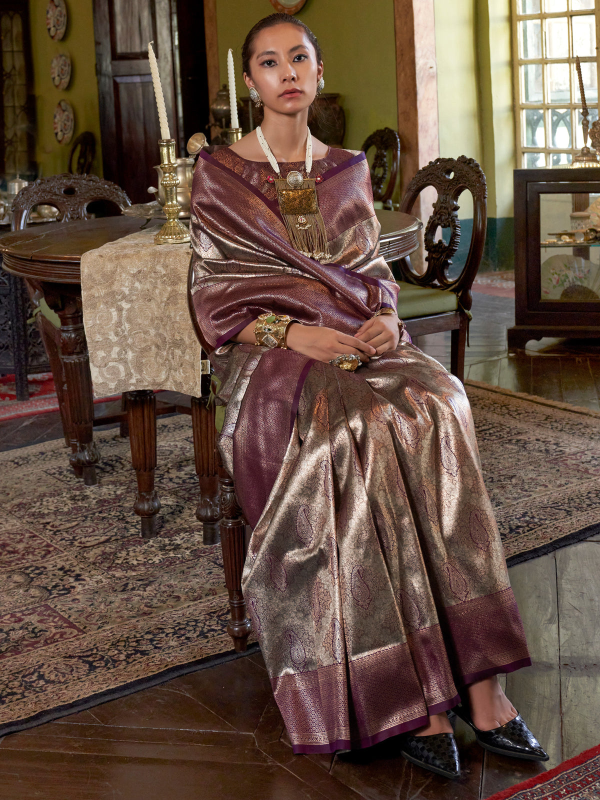 ساري كانجيفارام حريري أرجواني بتصميم منسوج للنساء مع قطعة بلوزة