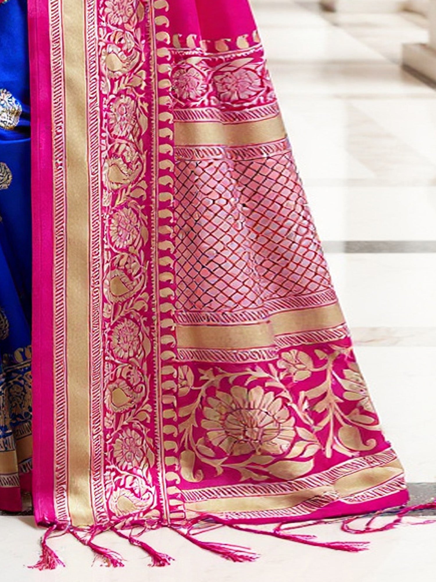 Women's Art Silk Blue Printed DesignerSaree With Blouse Piece