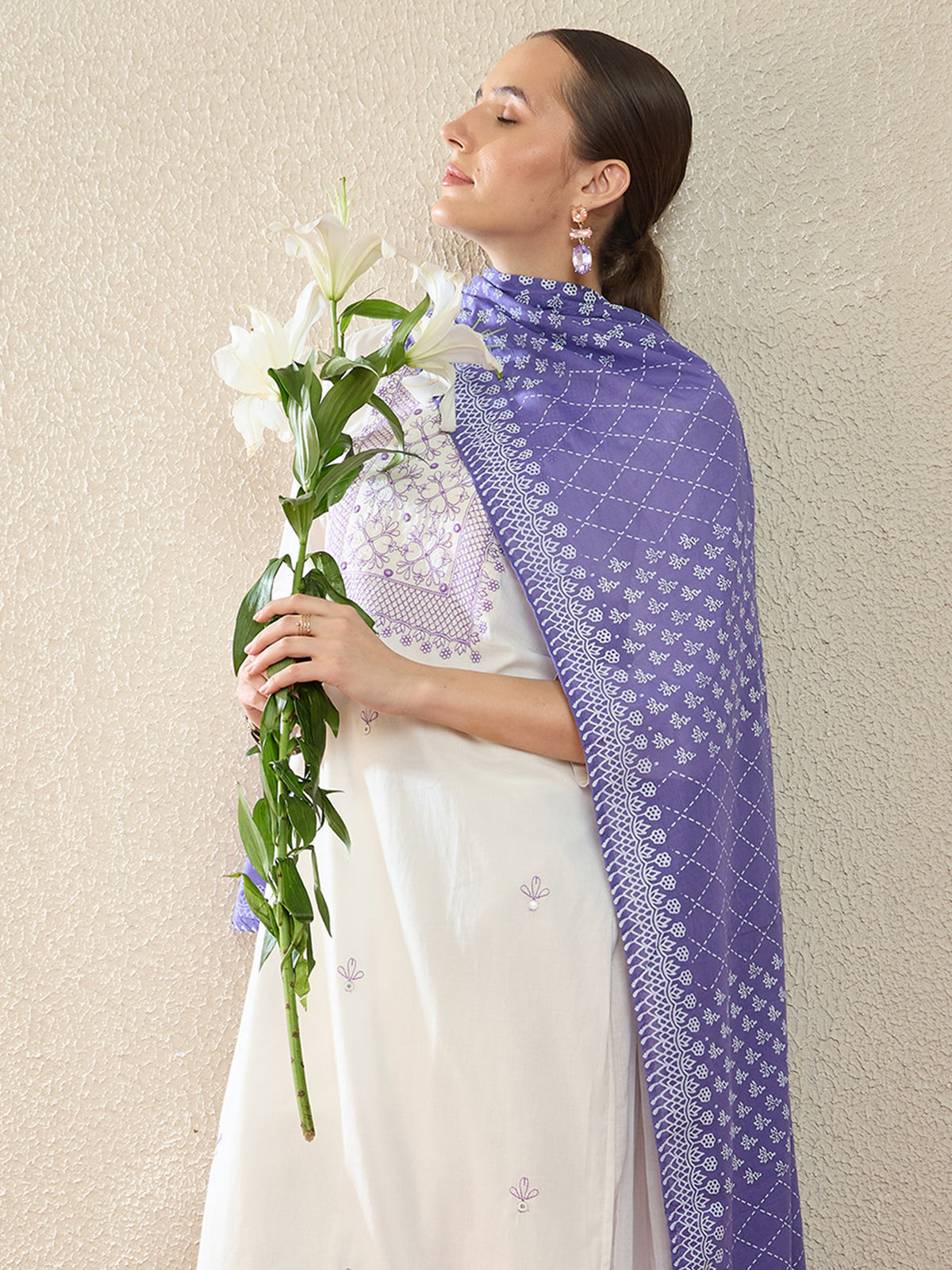 White Embroidered Straight Kurta Trousers Set-KH0WH11797
