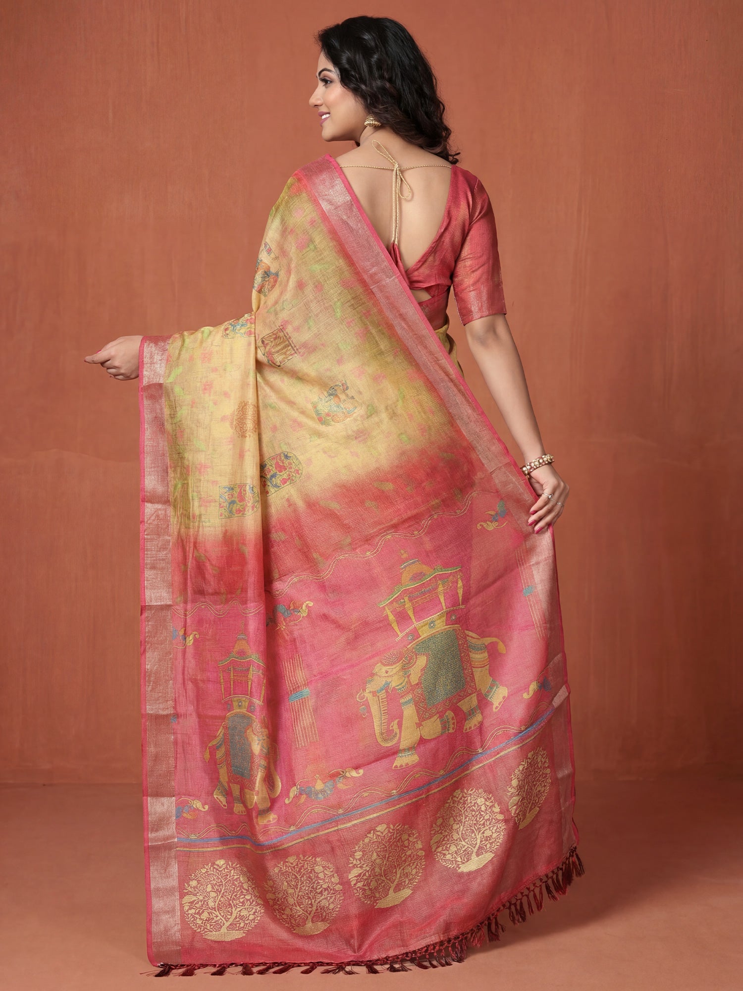 Women's Cotton Silk Yellow Digital Print Designer Saree With Blouse Piece
