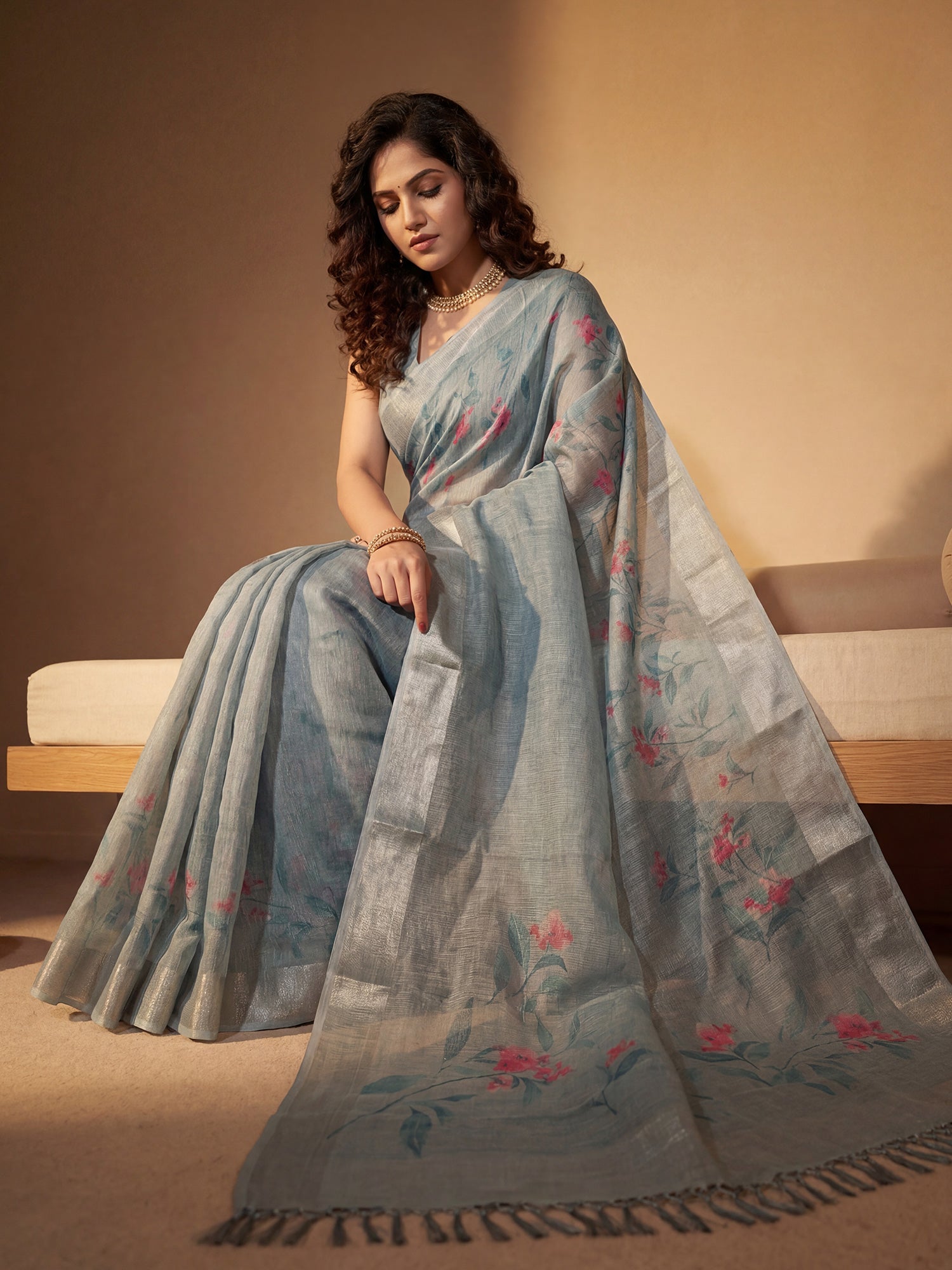 Women's Cotton Silk Grey Digital Print Designer Saree With Blouse Piece