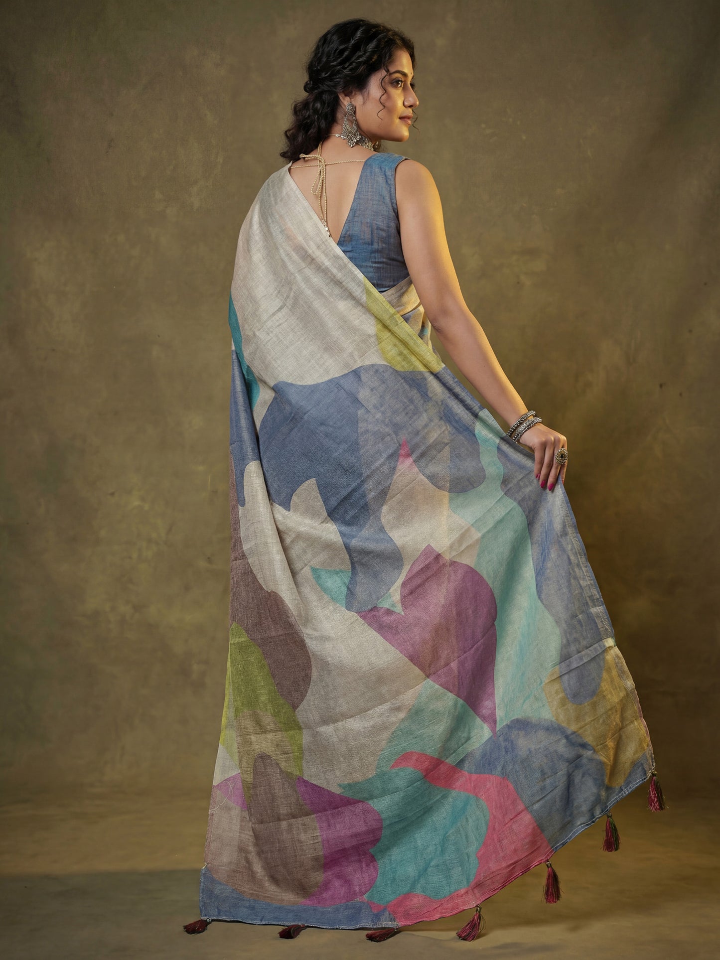 Women's Cotton Silk Multicolored Digital Print Designer Saree With Blouse Piece