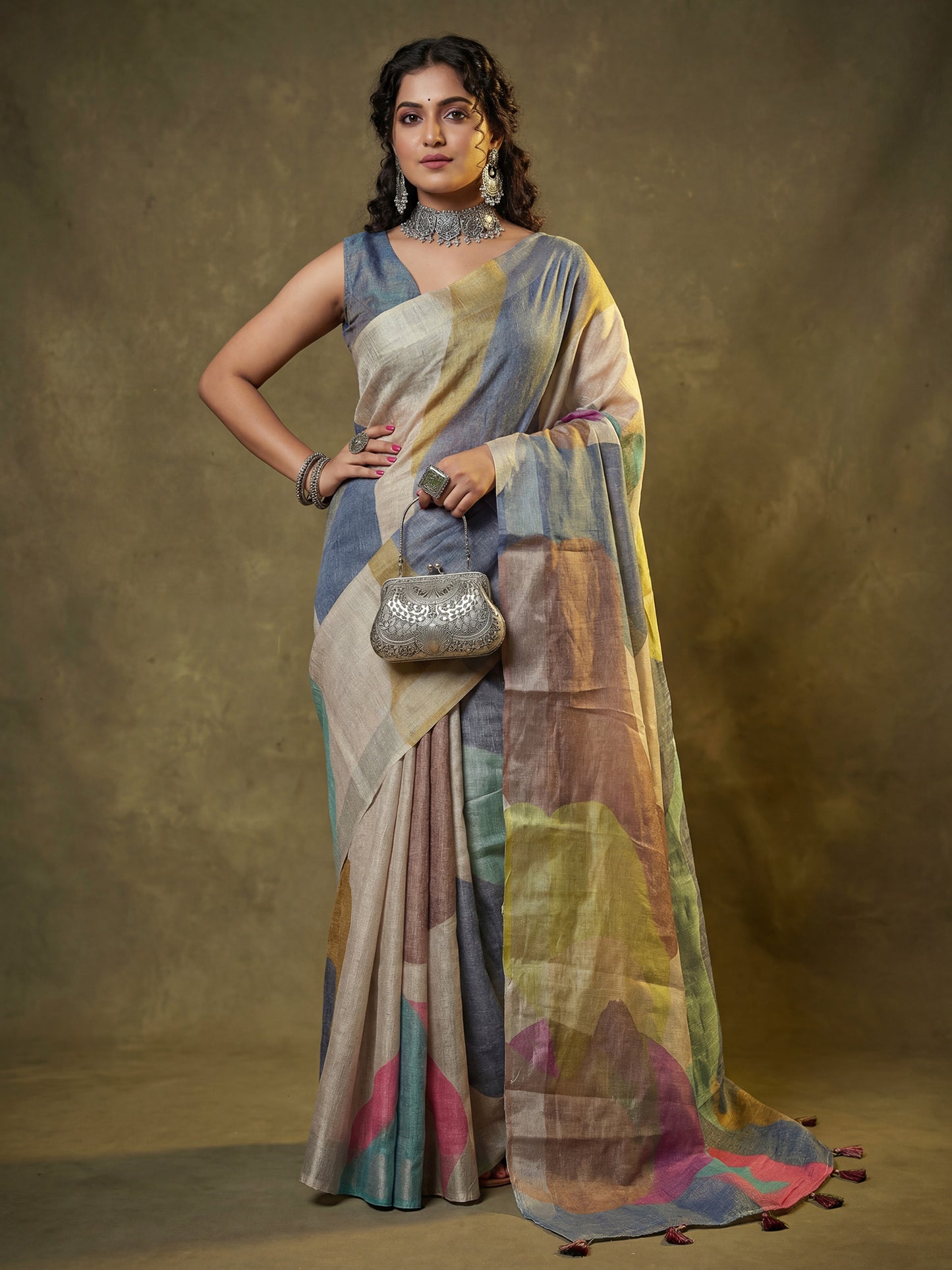 Women's Cotton Silk Multicolored Digital Print Designer Saree With Blouse Piece