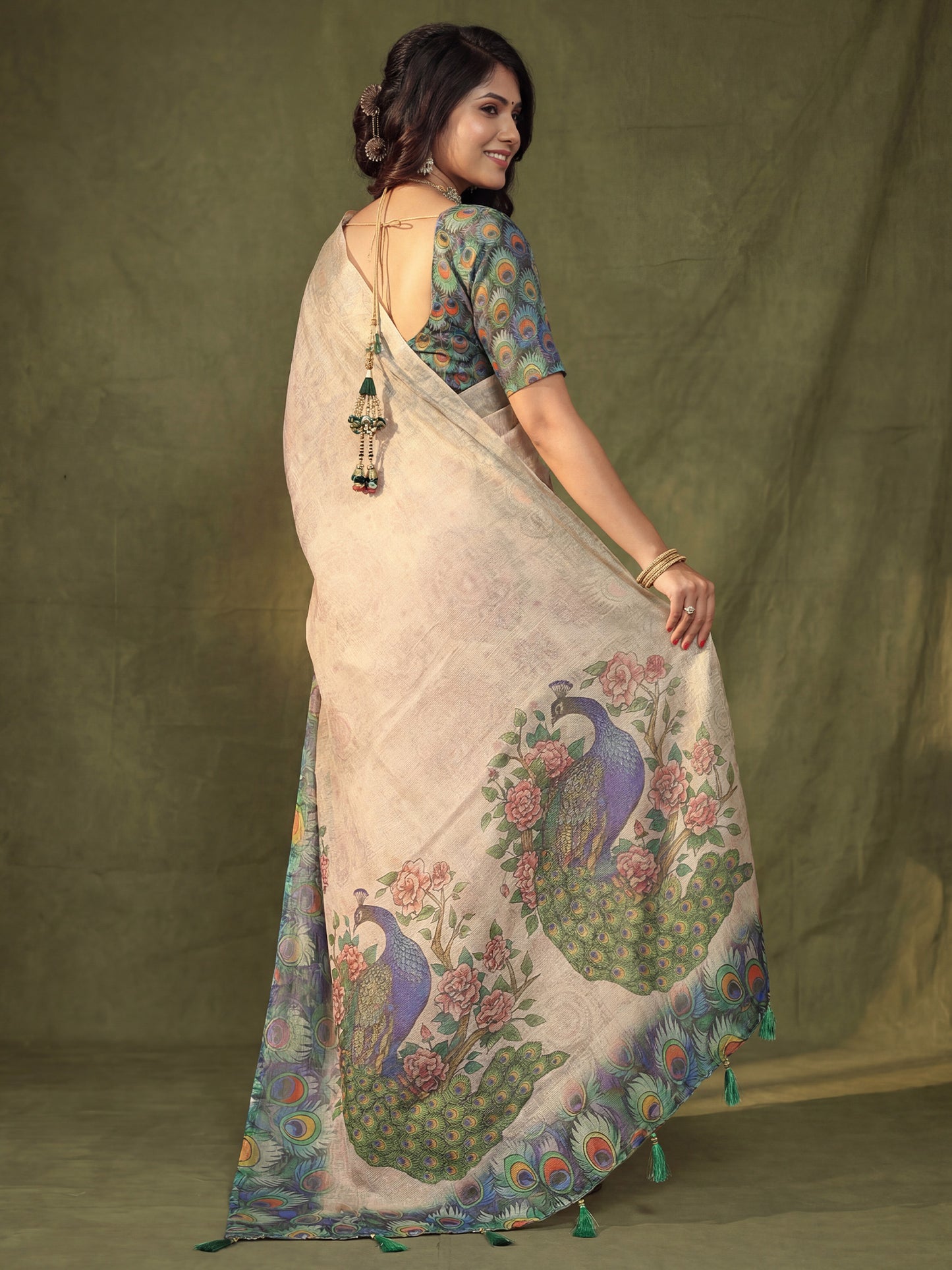 Women's Cotton Silk Beige Digital Print Designer Saree With Blouse Piece