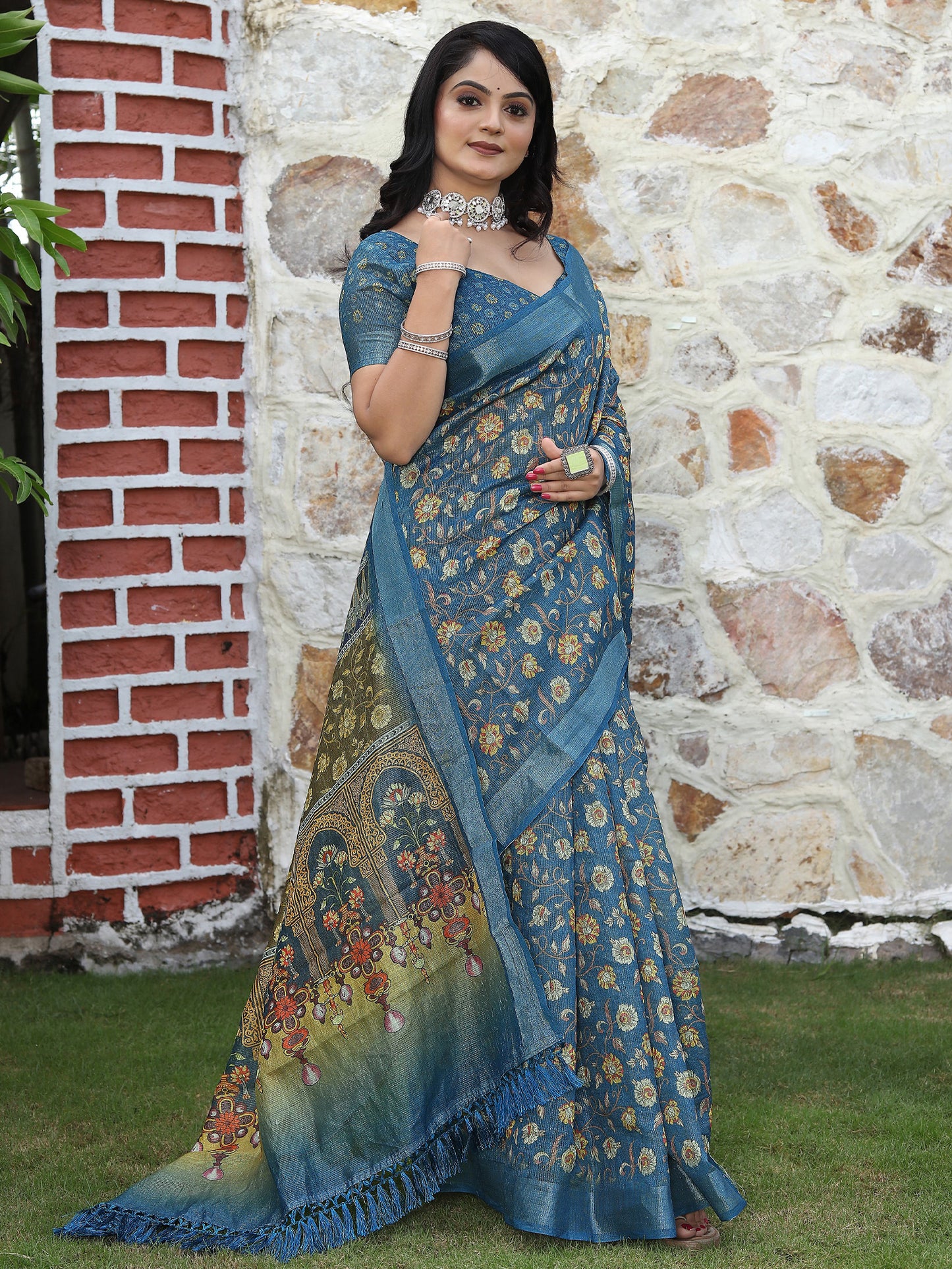 Women's Cotton Silk Teal blue Digital Print Designer Saree With Blouse Piece