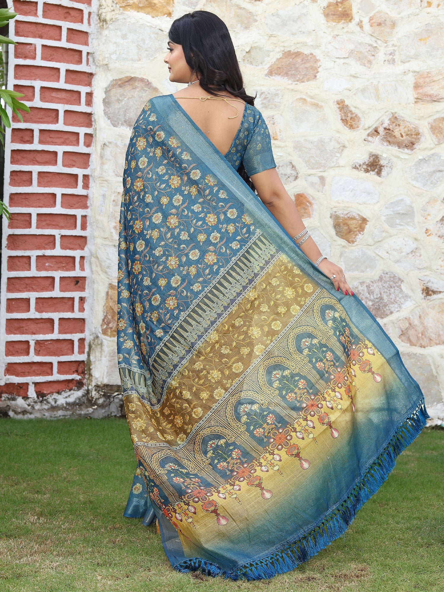Women's Cotton Silk Teal blue Digital Print Designer Saree With Blouse Piece