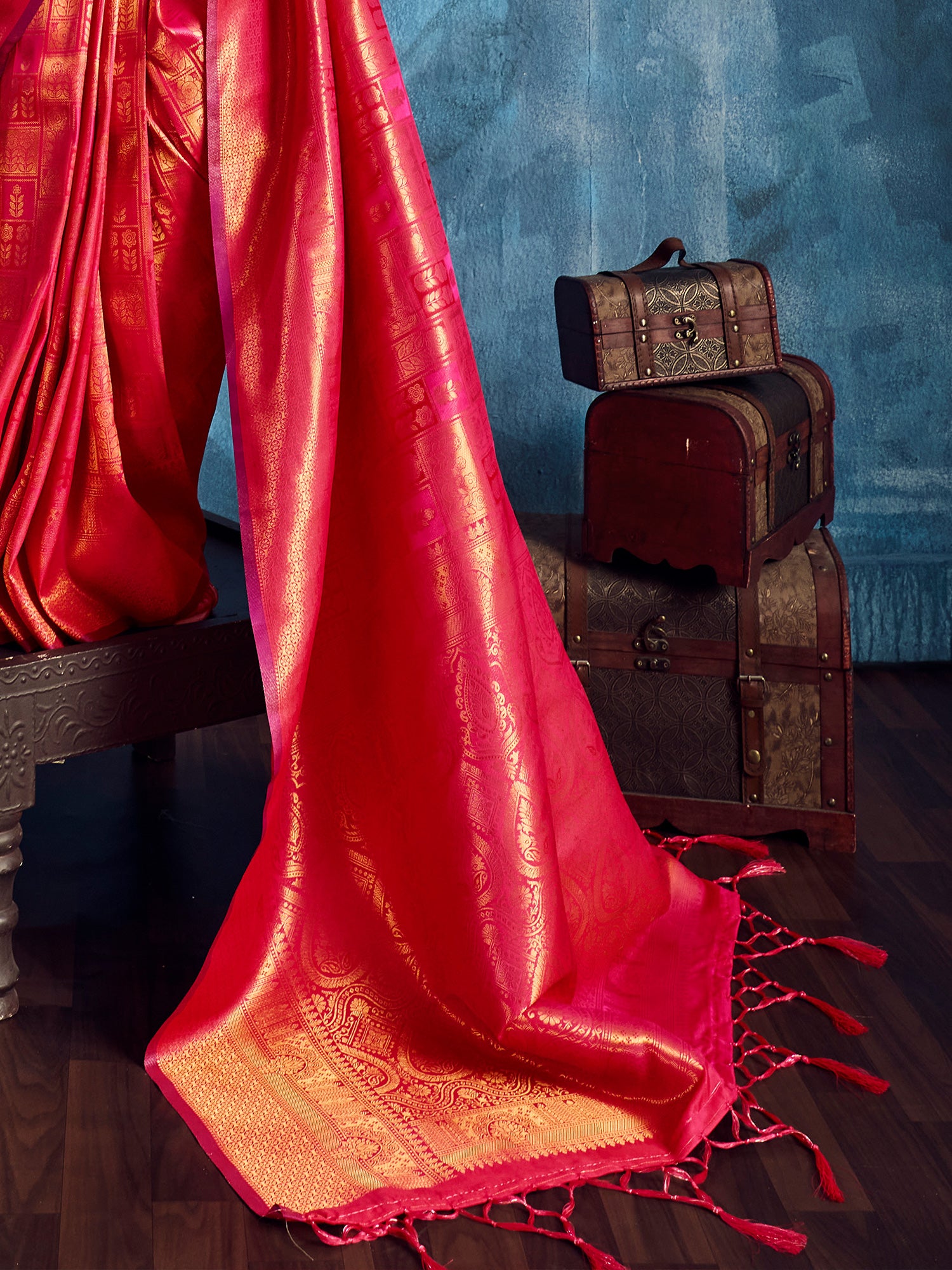 Women's Kanjeevaram Silk Red Woven Design Designer Saree With Blouse Piece