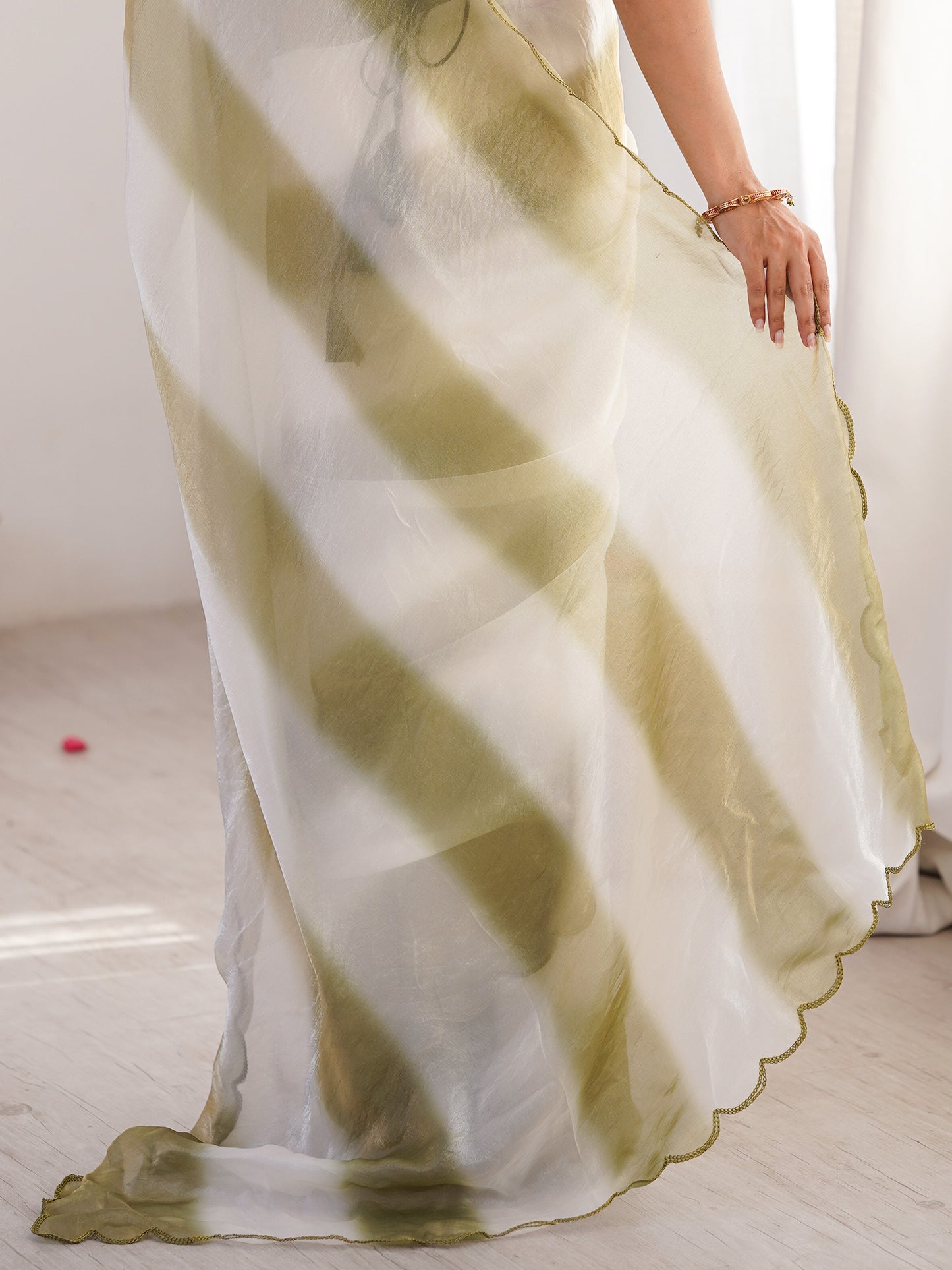 Women's Satin Olive Solid Designer Saree With Blouse Piece