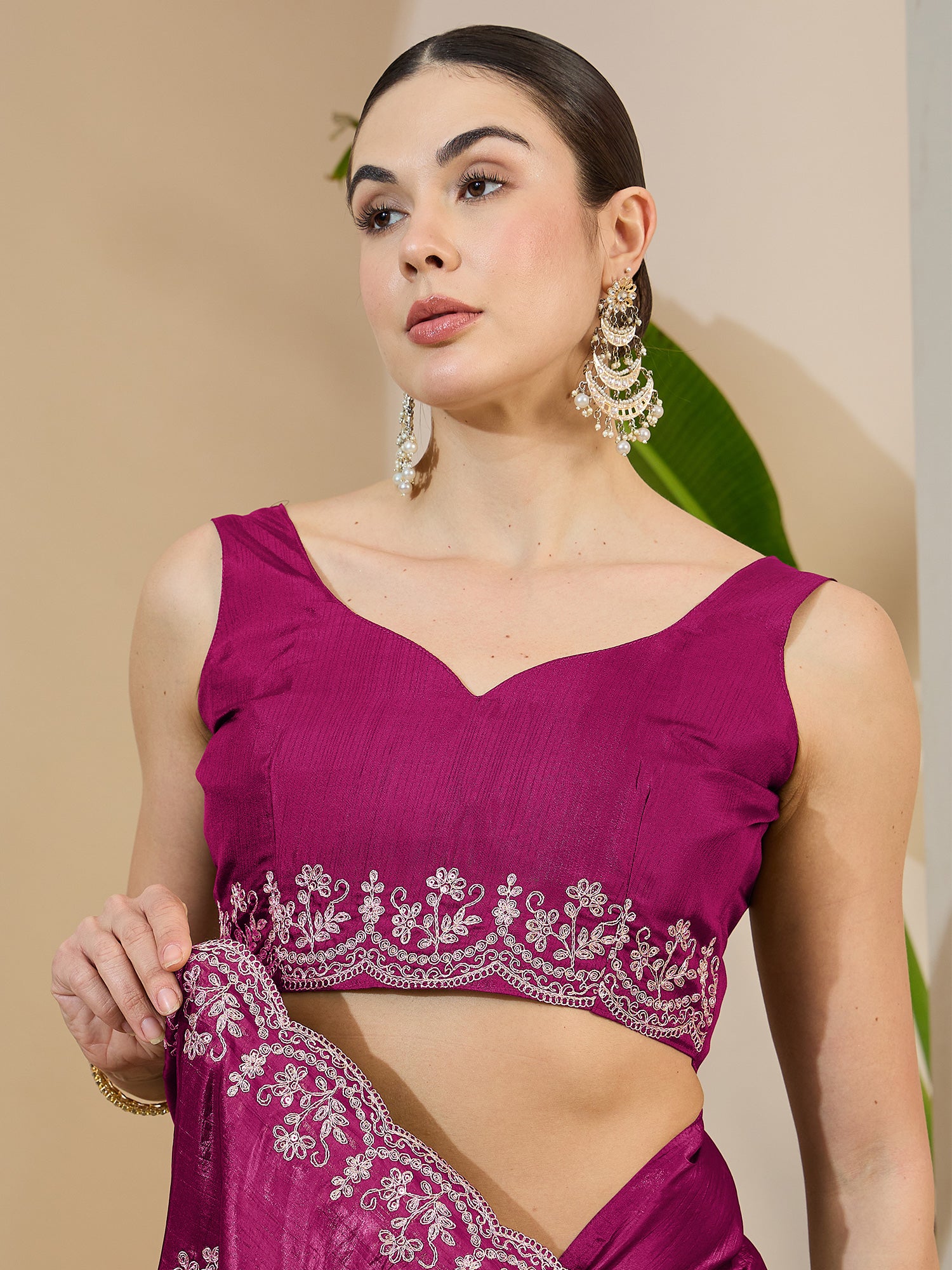 Women's Tissue Pink Zari Embroidered Designer Saree With Blouse Piece