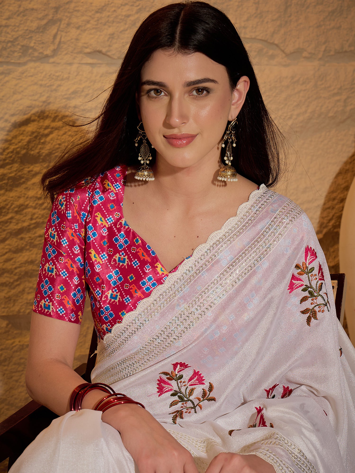 Women's Vichitra Silk White Embellished Designer Saree With Blouse Piece