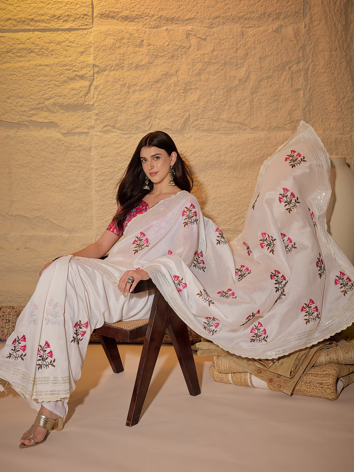 Women's Vichitra Silk White Embellished Designer Saree With Blouse Piece