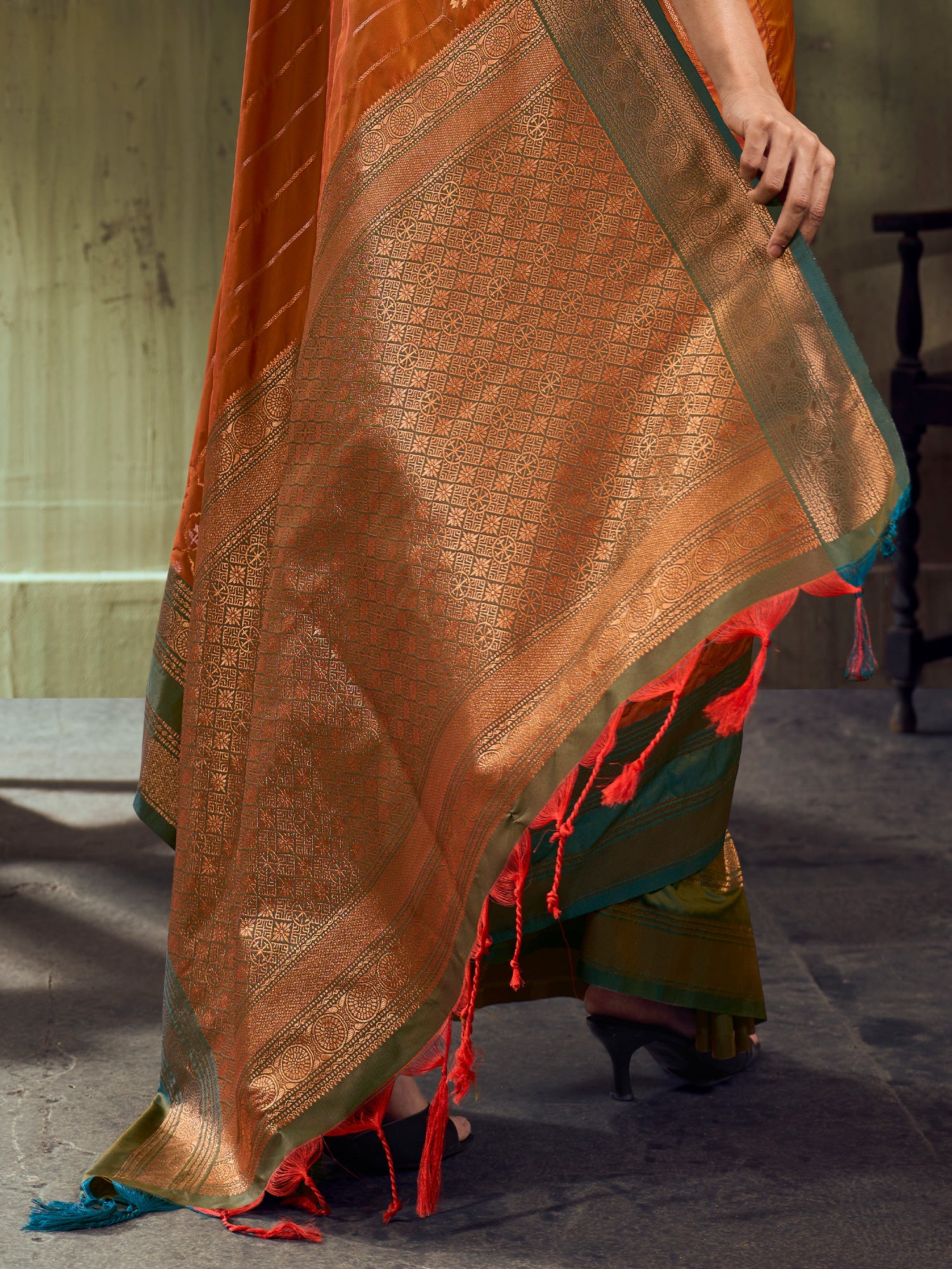 Women's Pure Silk Rust Woven Design Designer Saree With Blouse Piece