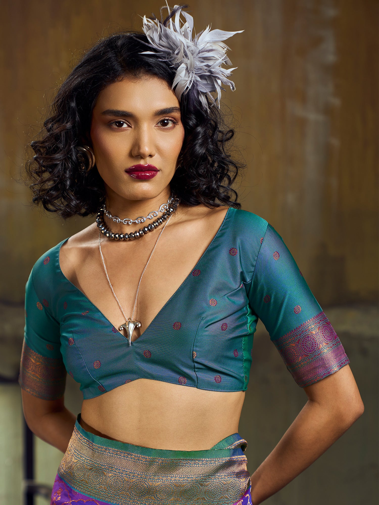 Women's Pure Silk Purple Woven Design Designer Saree With Blouse Piece