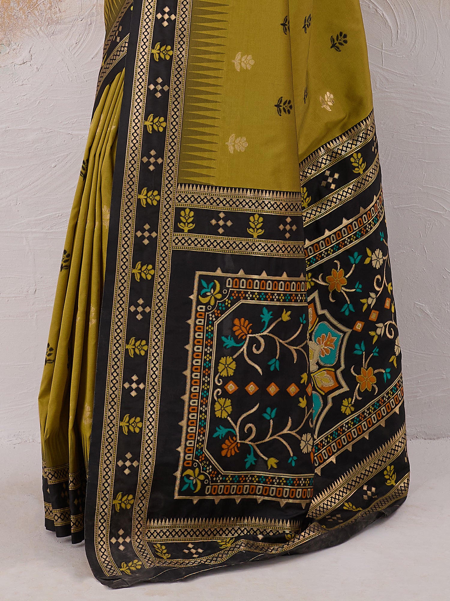 Women's Silk Blend Olive Woven Design Designer Saree With Blouse Piece