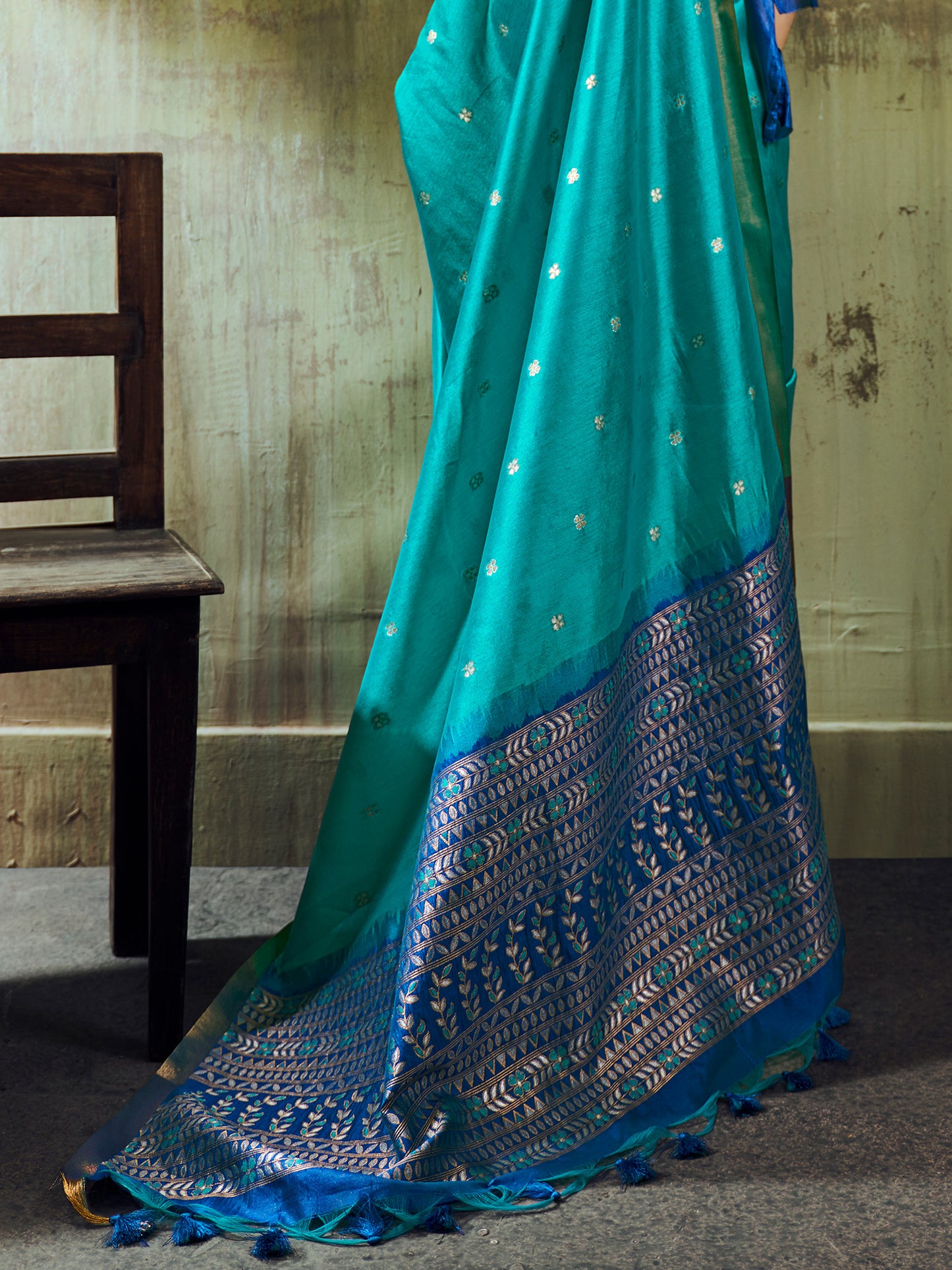 Women's Silk Blend Light Blue Woven Design Designer Saree With Blouse Piece