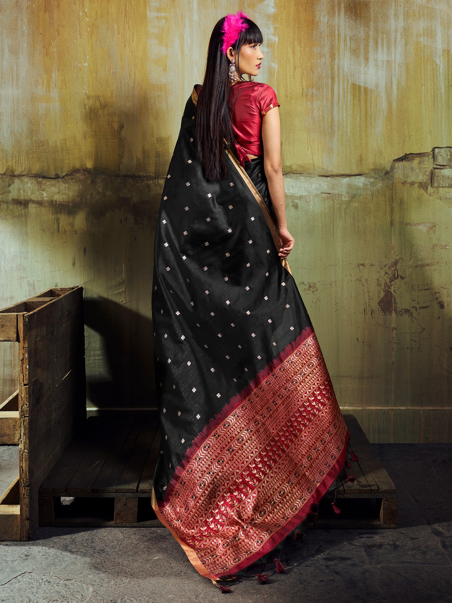 Women's Silk Blend Black Woven Design Designer Saree With Blouse Piece