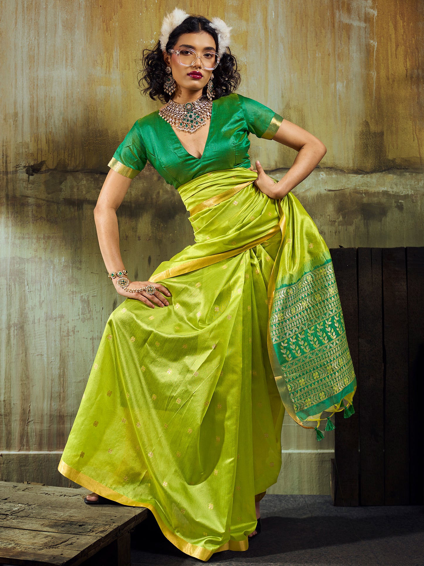 Women's Silk Blend Light Green Woven Design Designer Saree With Blouse Piece