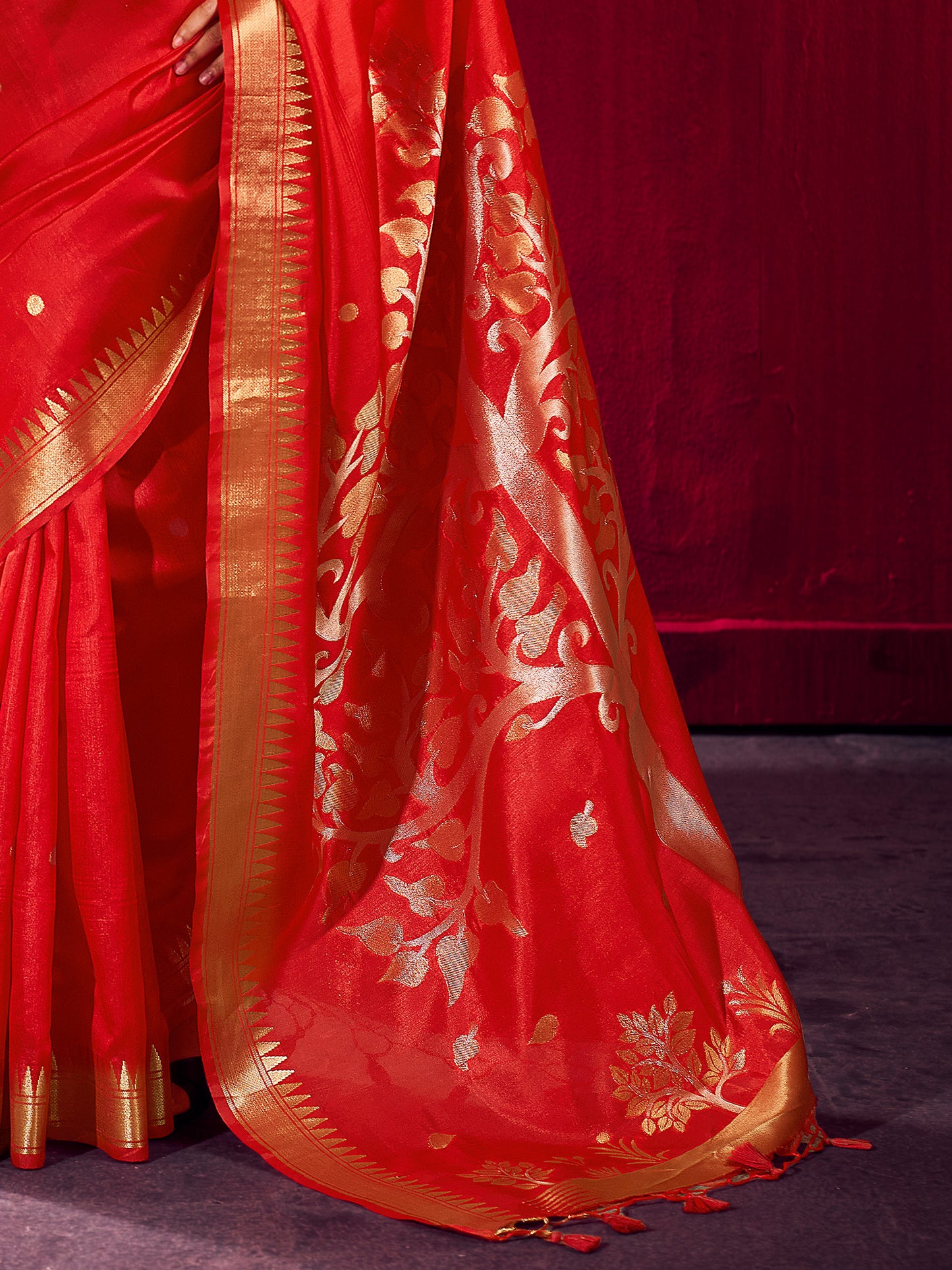 Women's Art Silk Red Woven Design Designer Saree With Blouse Piece