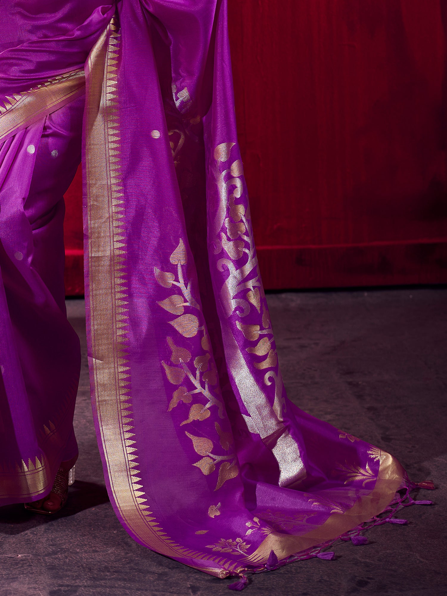 Women's Art Silk Violet Woven Design Designer Saree With Blouse Piece