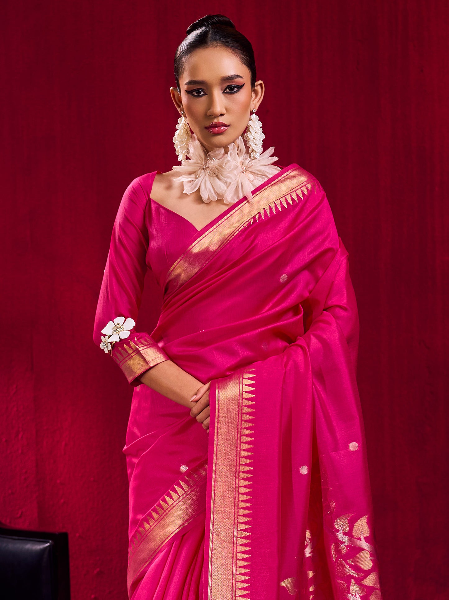 Women's Art Silk Pink Woven Design Designer Saree With Blouse Piece