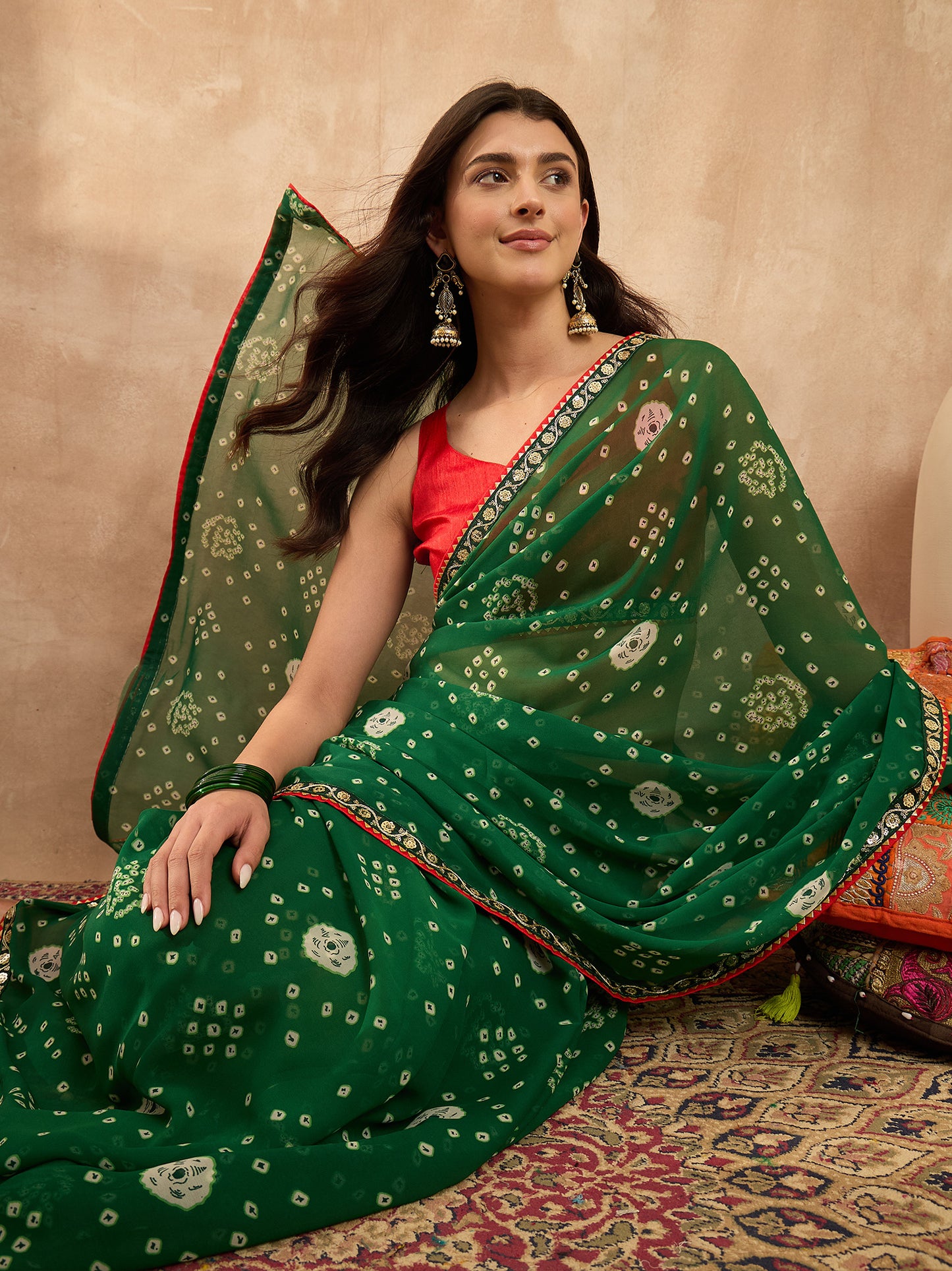 Women's Georgette Green Printed Designer Saree With Blouse Piece