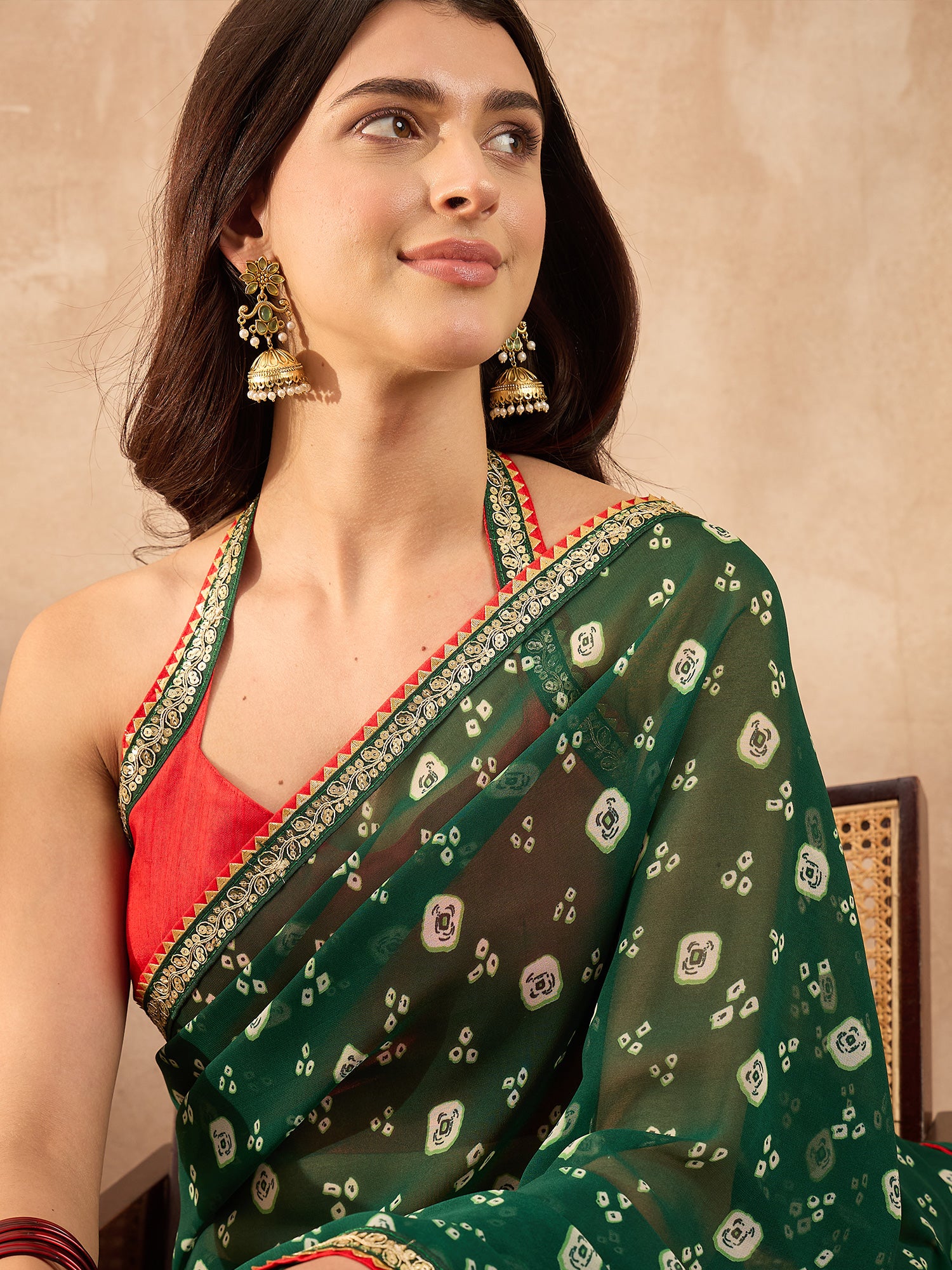 Women's Georgette Green Printed Designer Saree With Blouse Piece