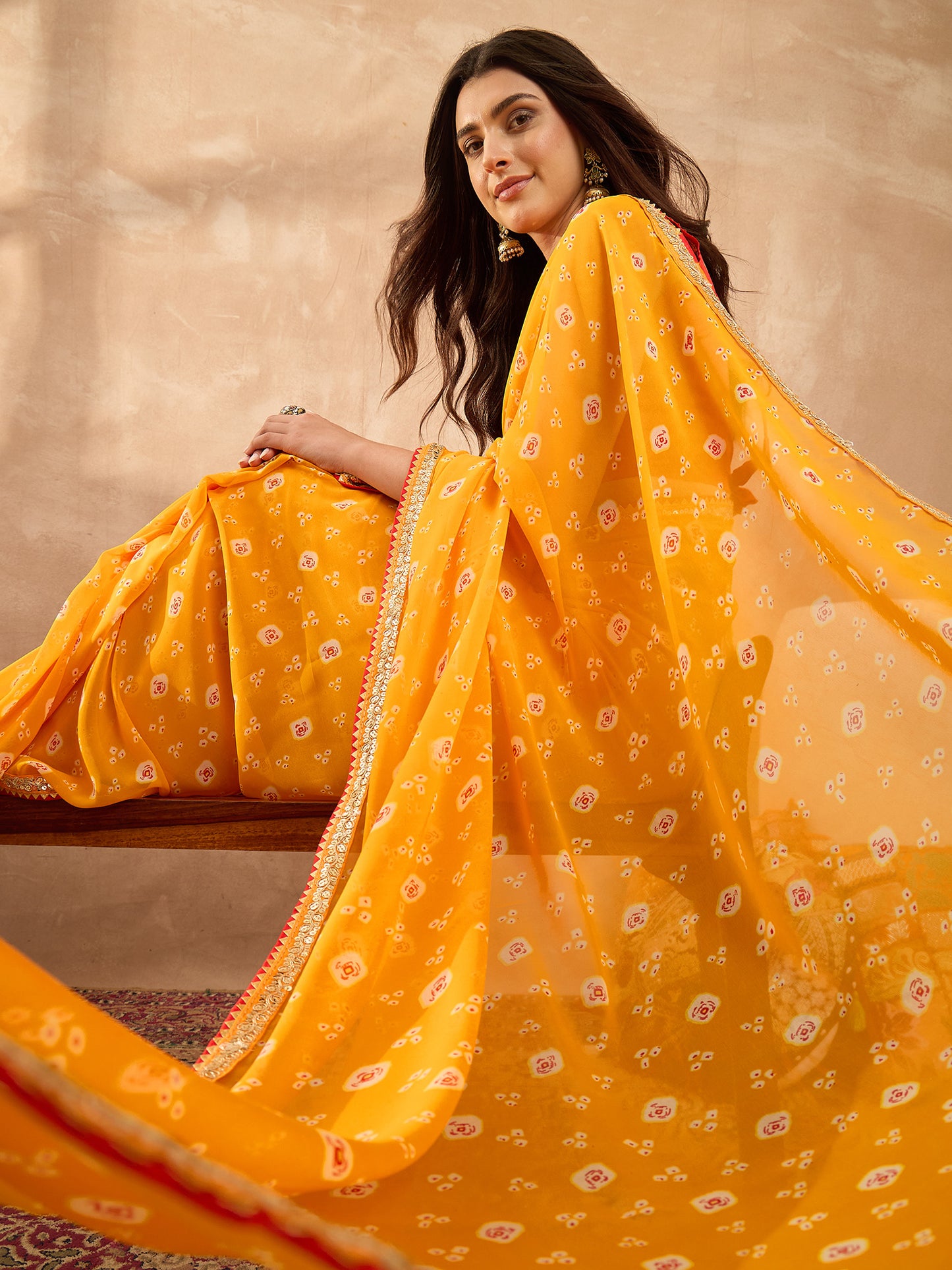 Women's Georgette Yellow Printed Designer Saree With Blouse Piece