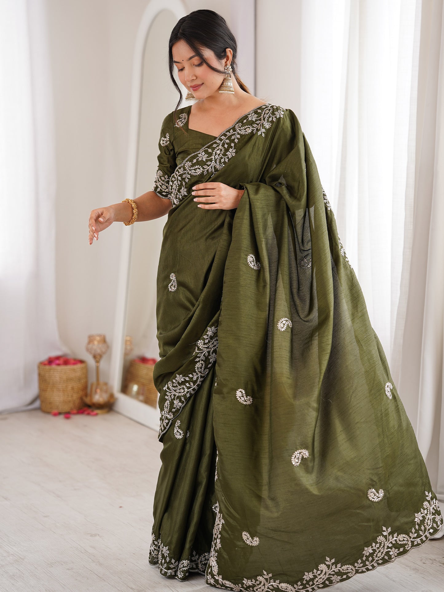 Women's Dola Silk Green Embellished Designer Saree With Blouse Piece