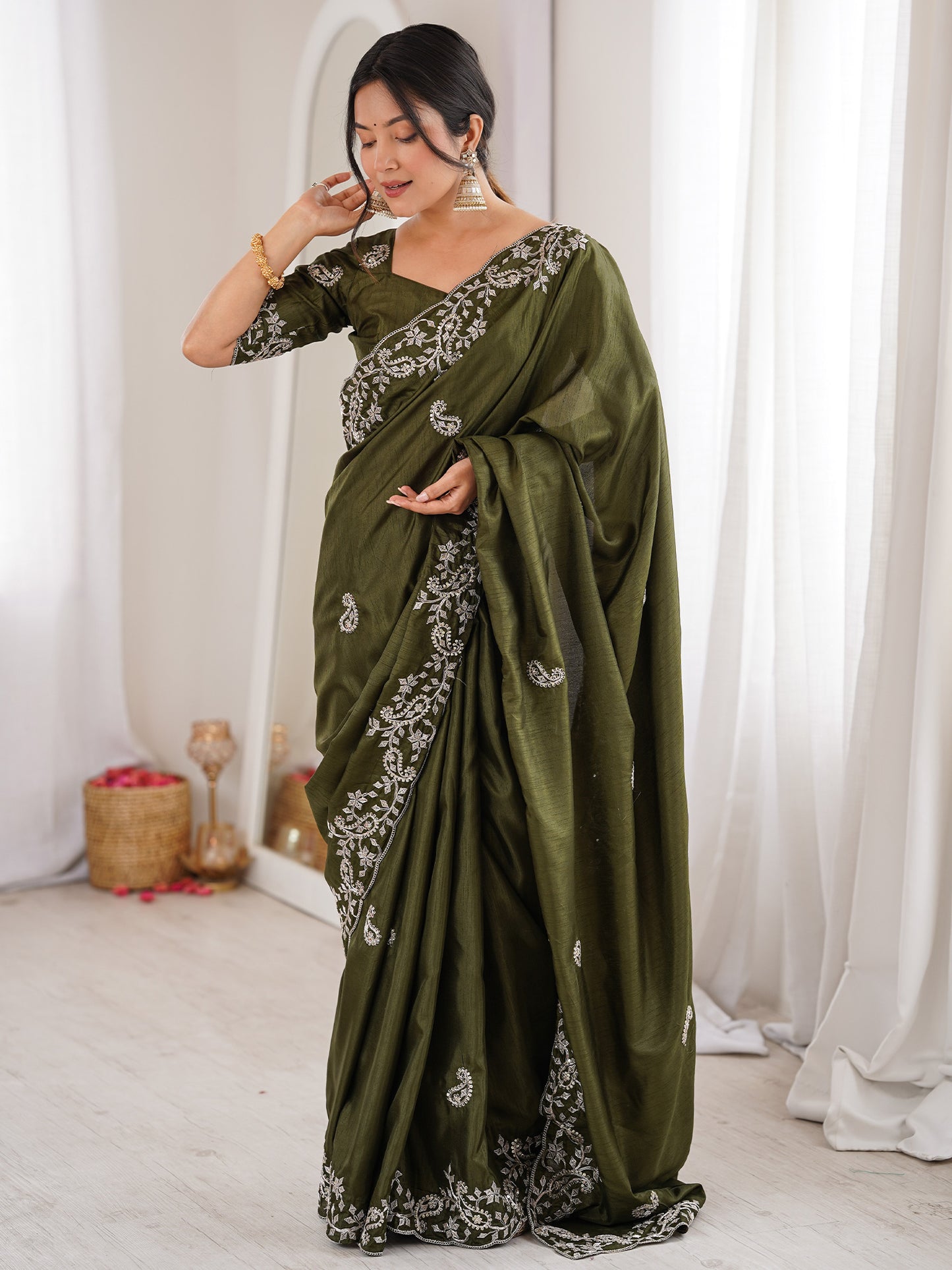 Women's Dola Silk Green Embellished Designer Saree With Blouse Piece