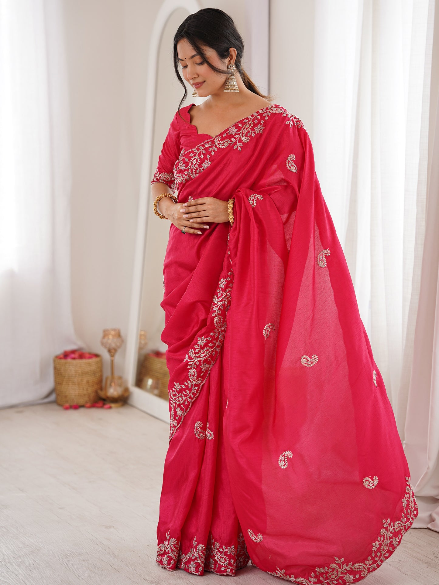 Women's Dola Silk Pink Embellished Designer Saree With Blouse Piece