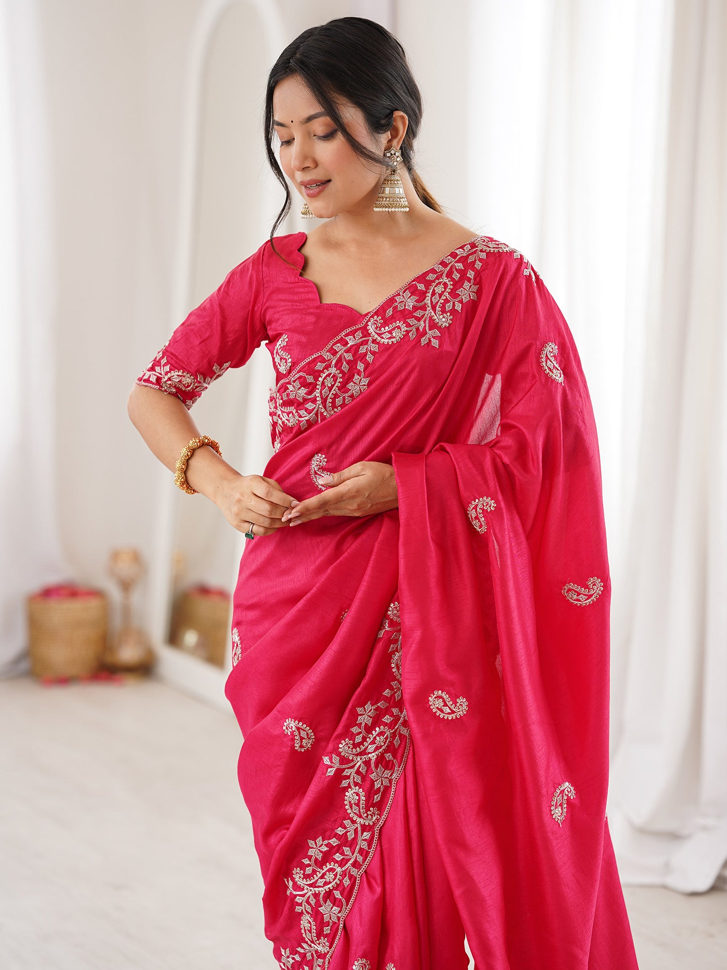 Women's Dola Silk Pink Embellished Designer Saree With Blouse Piece