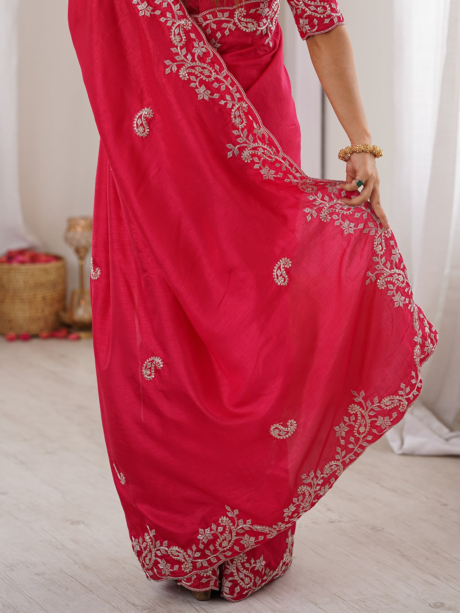 Women's Dola Silk Pink Embellished Designer Saree With Blouse Piece