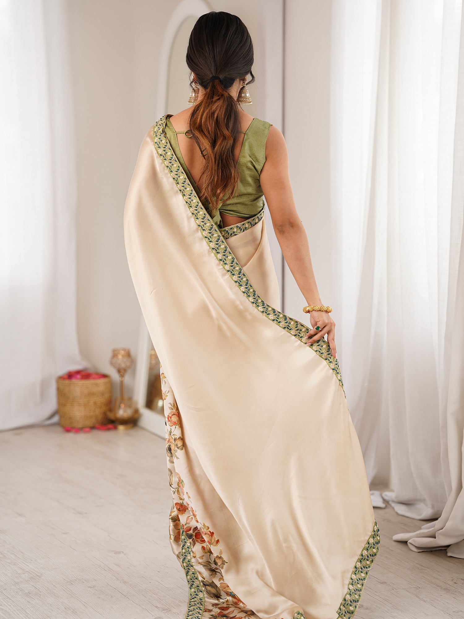 Women's Satin Cream Digital Print Designer Saree With Blouse Piece