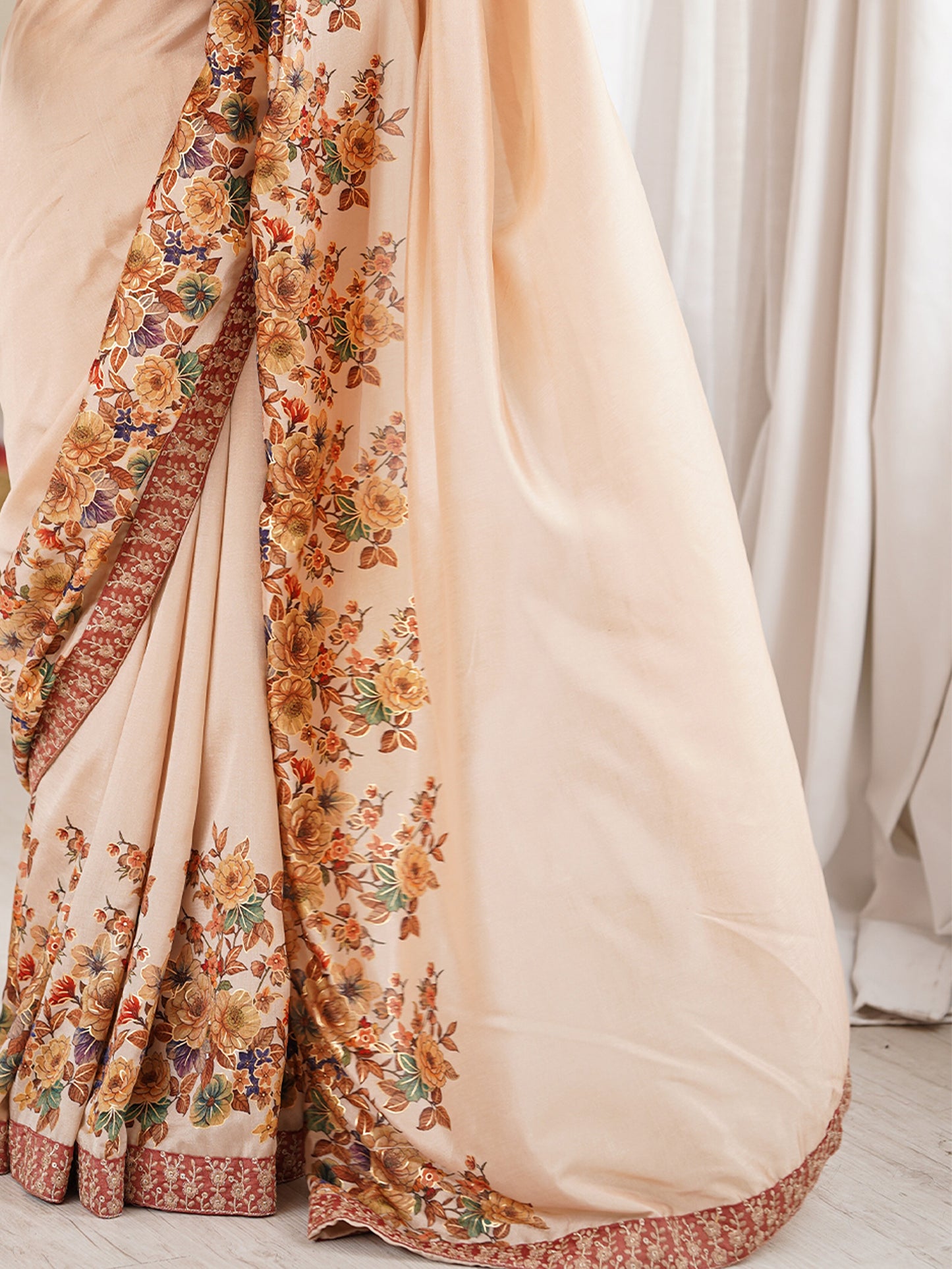 Women's Satin Cream Digital Print Designer Saree With Blouse Piece