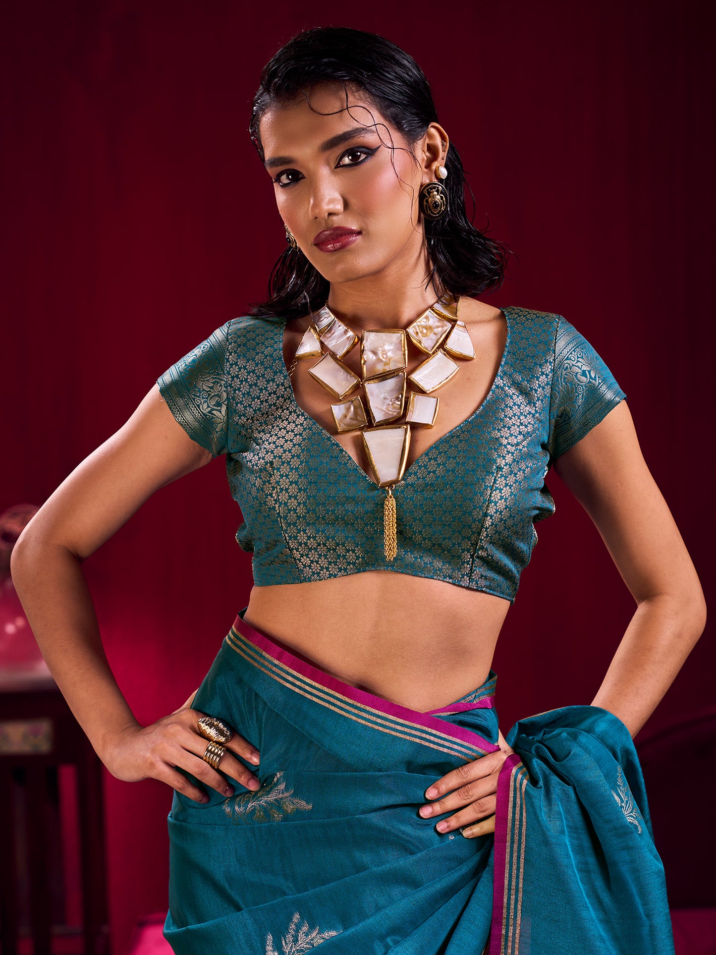 Women's Linen Teal blue Woven Design Designer Saree With Blouse Piece