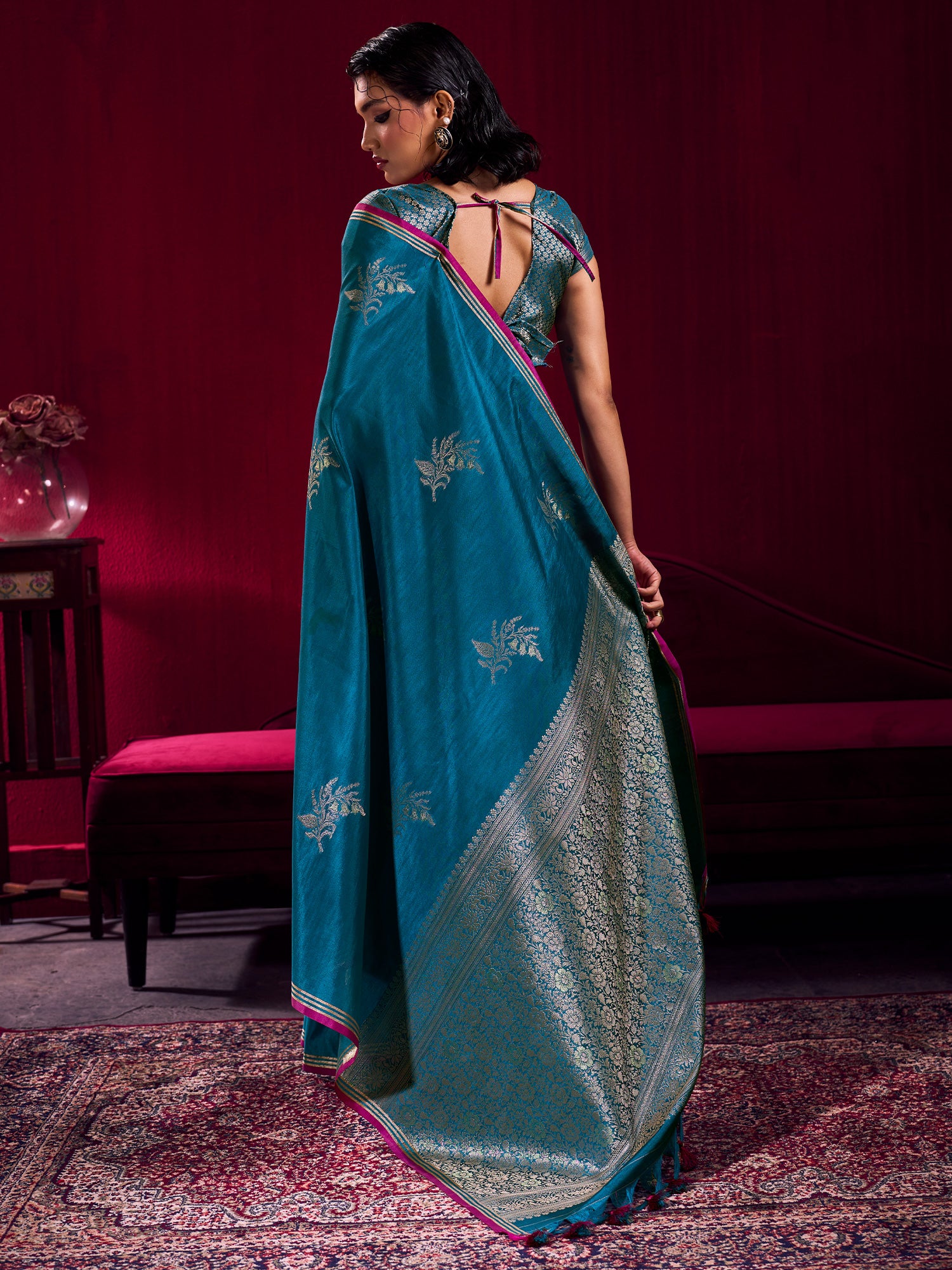 Women's Linen Teal blue Woven Design Designer Saree With Blouse Piece