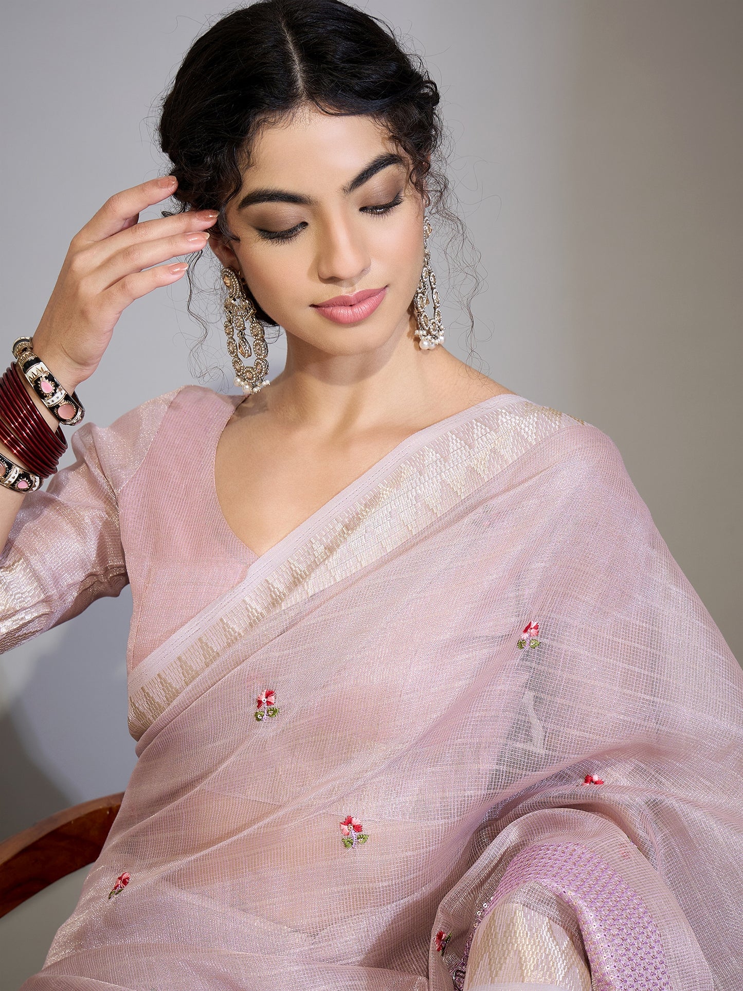 Women's Silk Blend Lavender Woven Design Designer Saree With Blouse Piece