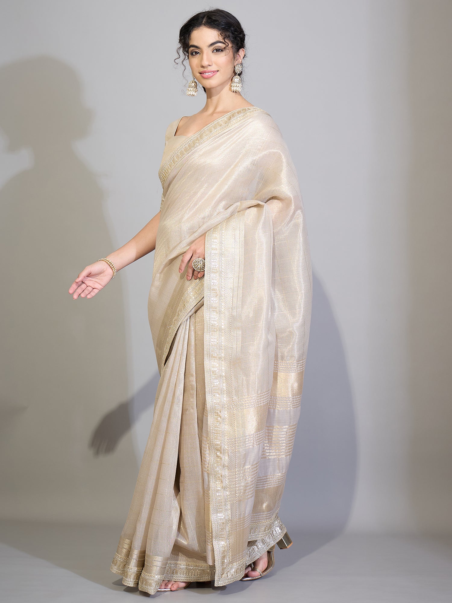 Women's Silk Blend Gold Woven Design Designer Saree With Blouse Piece