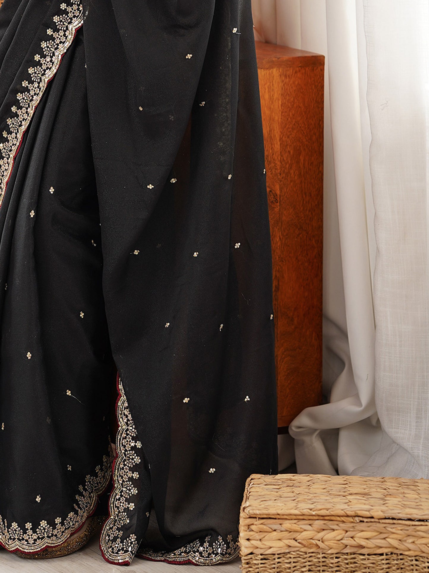 Women's Georgette Black Embellished Designer Saree With Blouse Piece