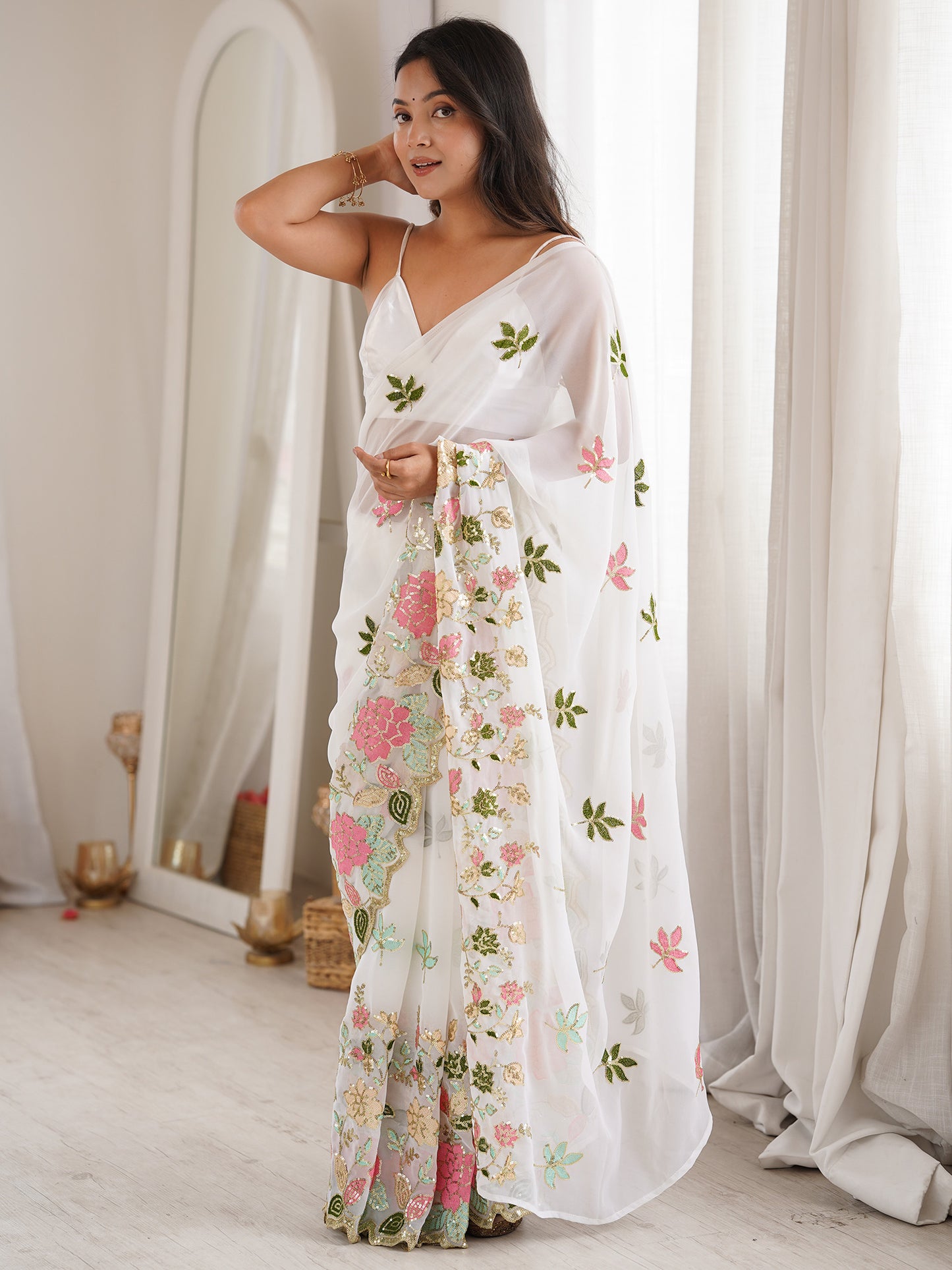 Women's Georgette White Embellished Designer Saree With Blouse Piece