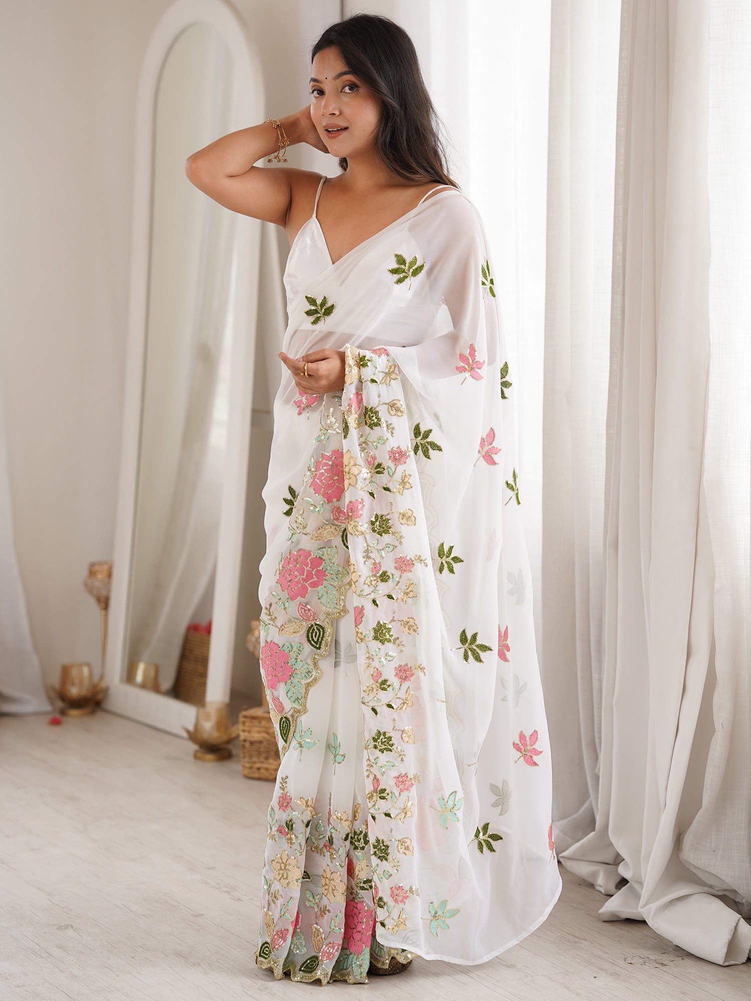 Women's Georgette White Embellished Designer Saree With Blouse Piece